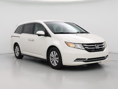 White 2016 Honda Odyssey SE