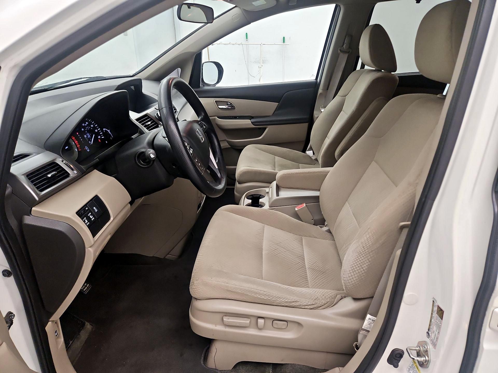 Thumbnail: 2016 Honda Odyssey - 11