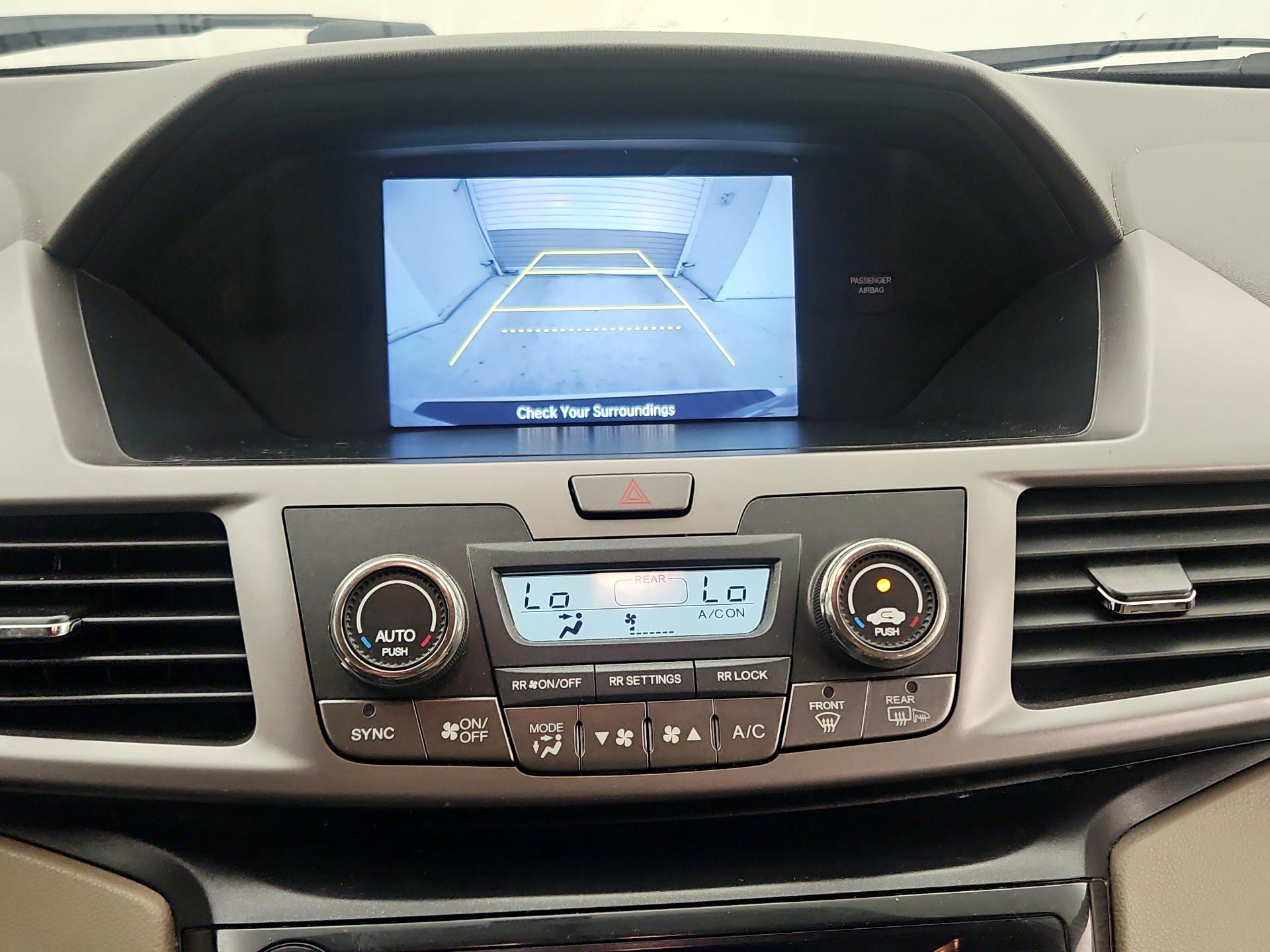 Thumbnail: 2016 Honda Odyssey - 14