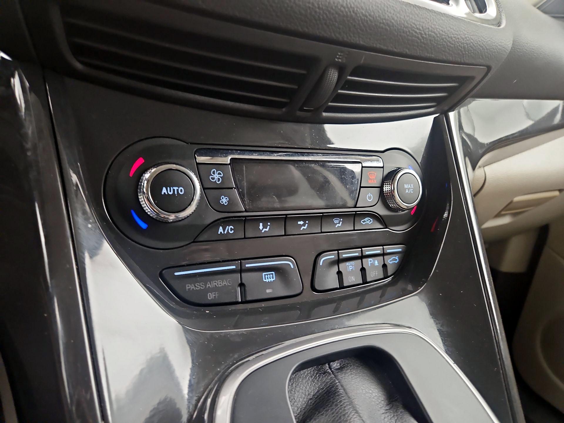 Thumbnail: 2014 Ford Escape - 16