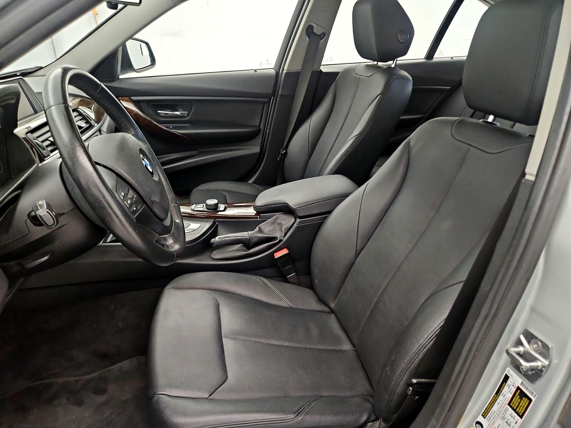 Thumbnail: 2015 BMW 3 Series - 11