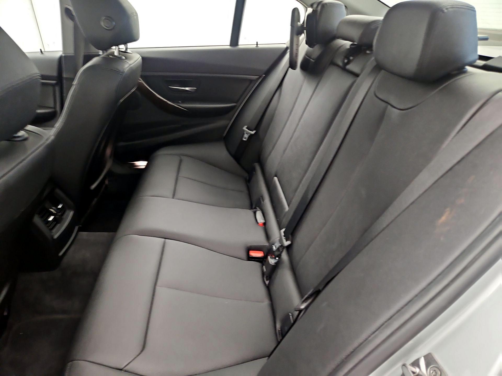 Thumbnail: 2015 BMW 3 Series - 20