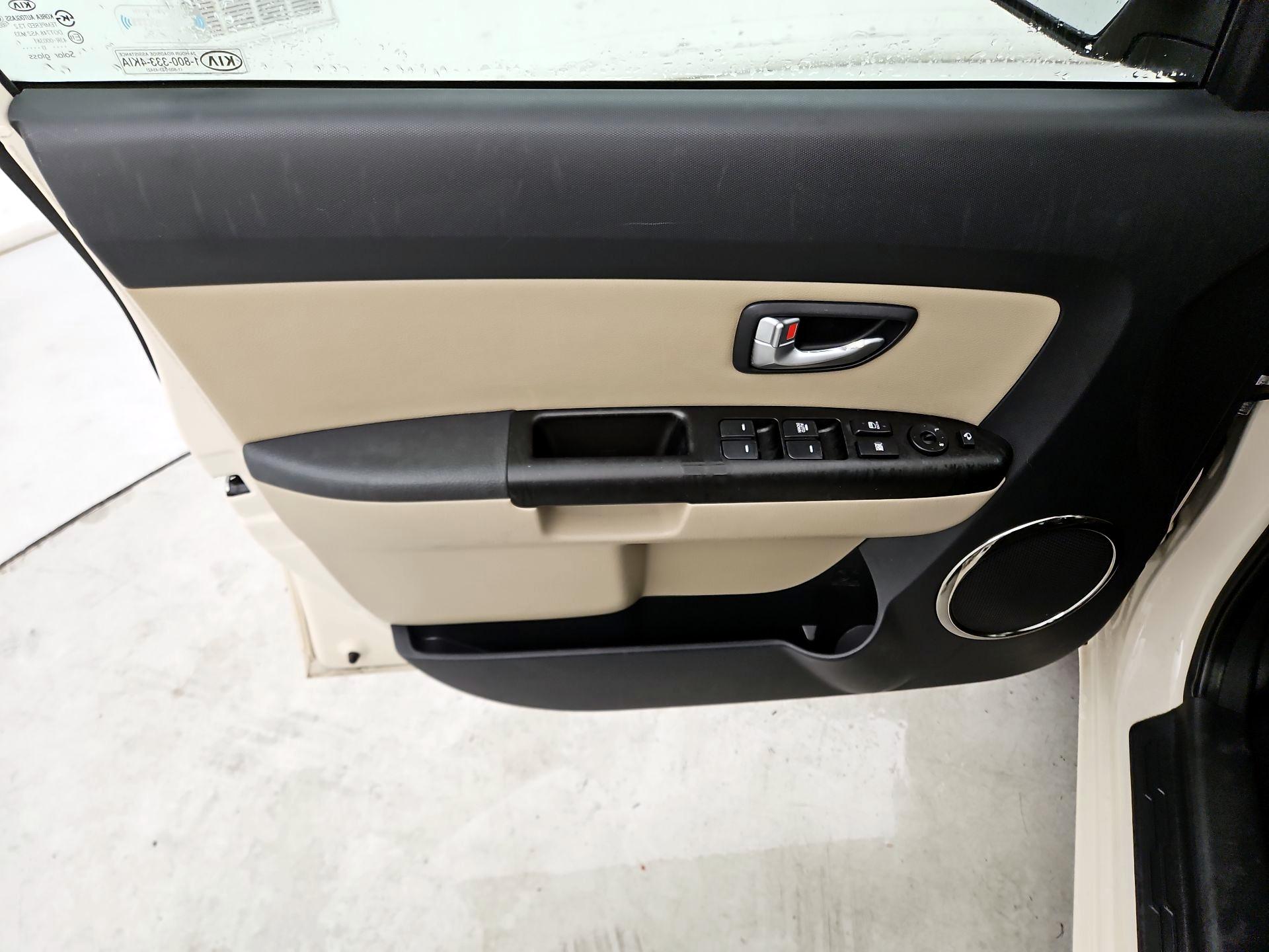 Thumbnail: 2013 Kia Soul - 12