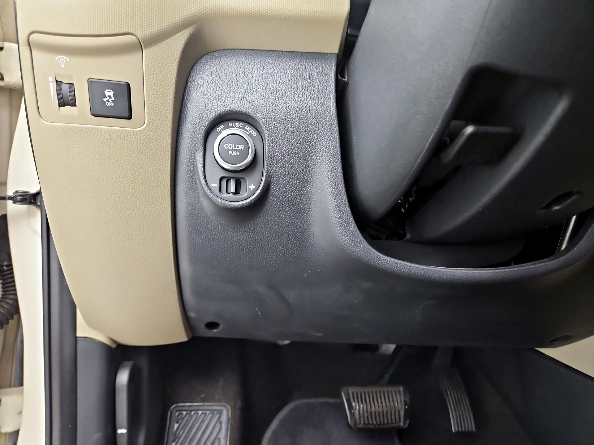 Thumbnail: 2013 Kia Soul - 13