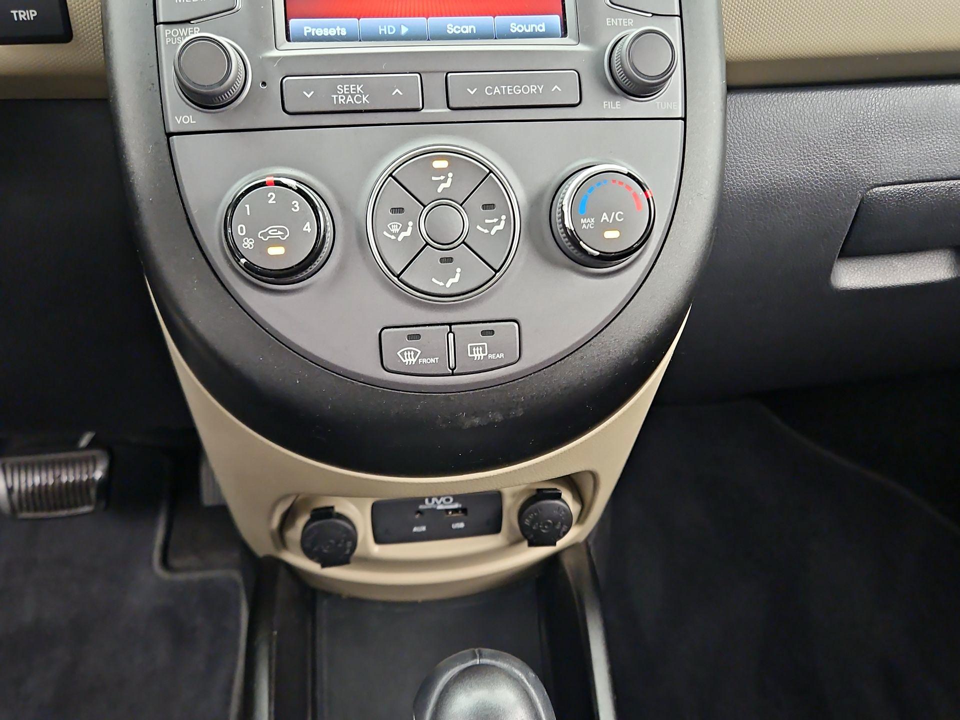 Thumbnail: 2013 Kia Soul - 16