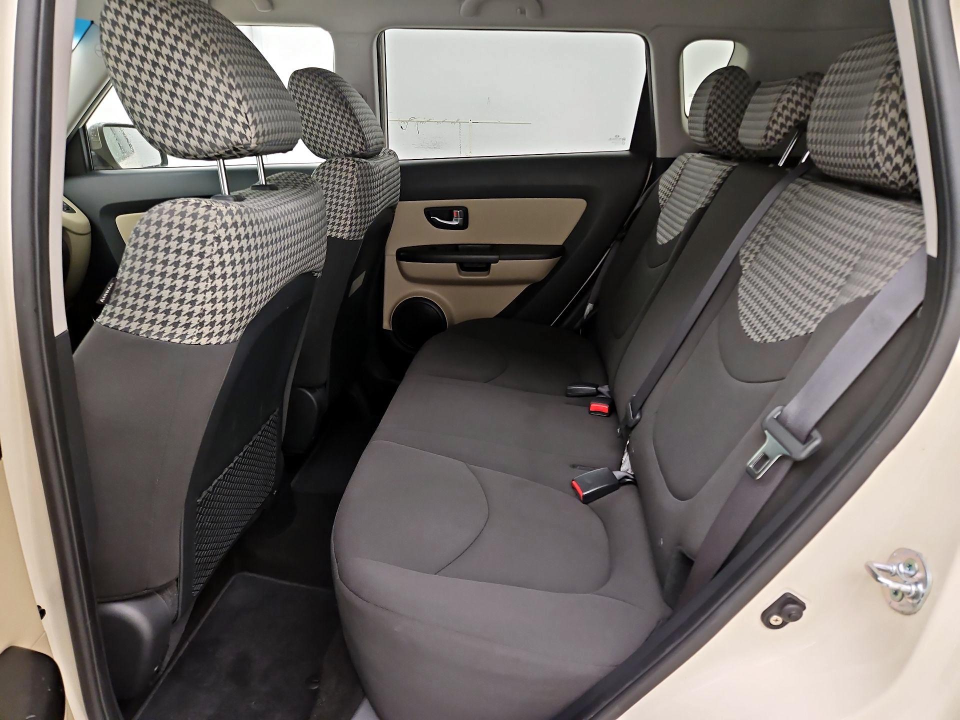 Thumbnail: 2013 Kia Soul - 19