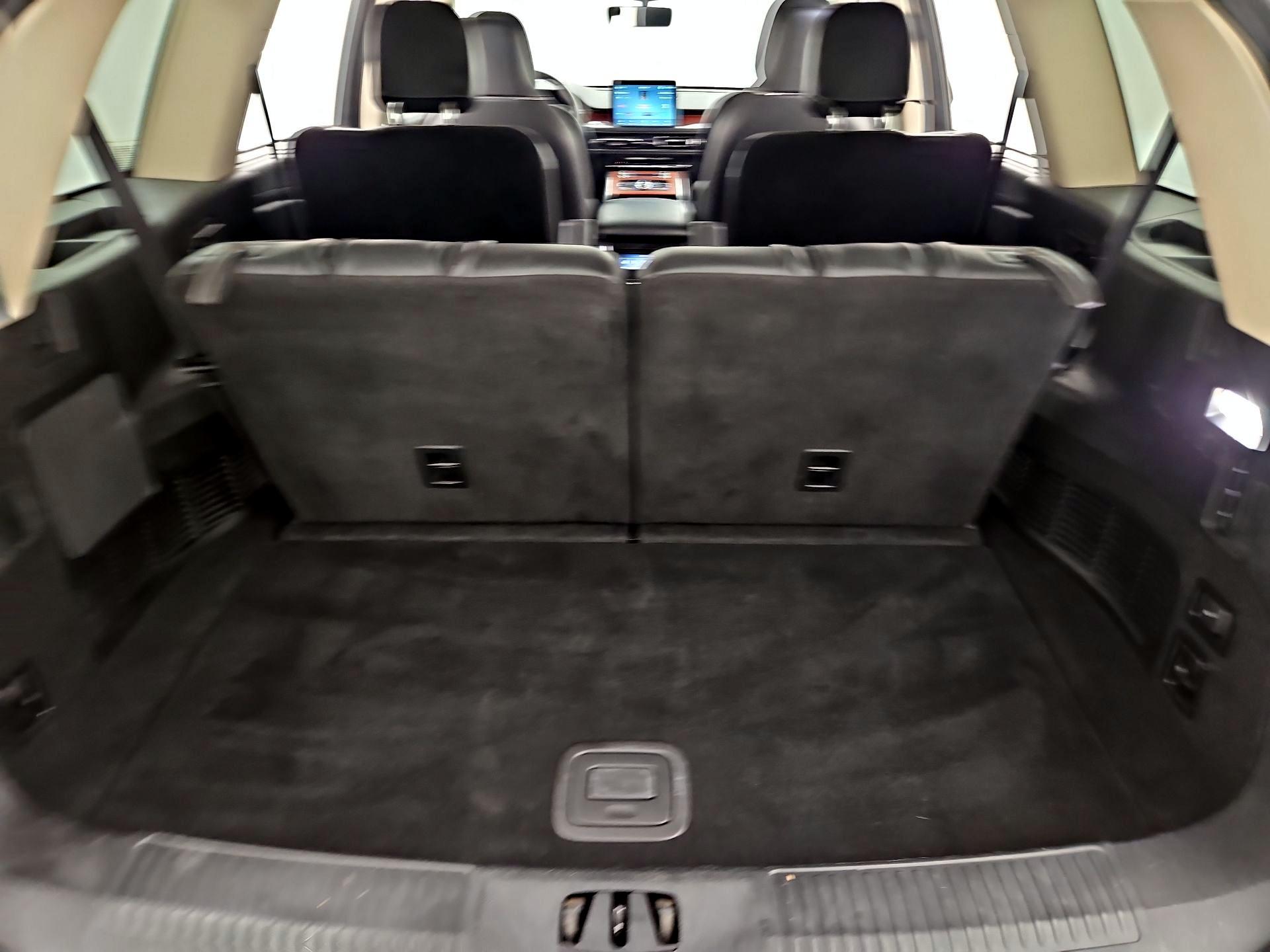 Thumbnail: 2021 Lincoln Aviator - 20