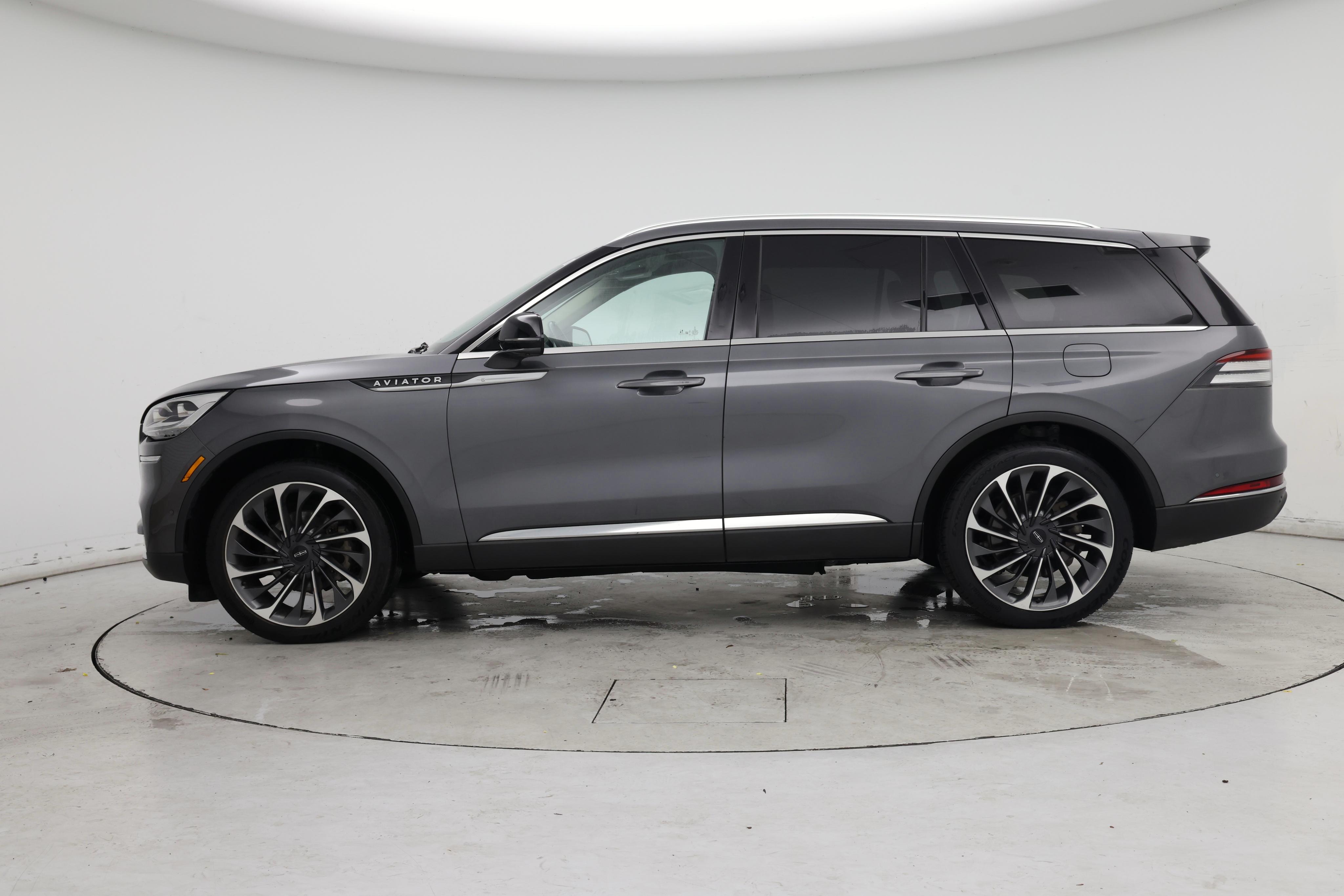 Thumbnail: 2021 Lincoln Aviator - 3