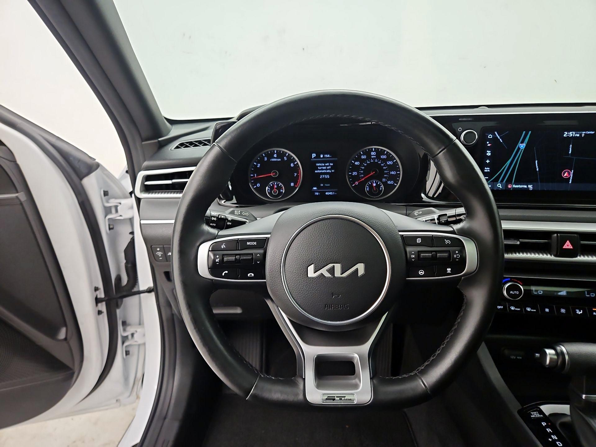 Thumbnail: 2023 Kia K5 - 10
