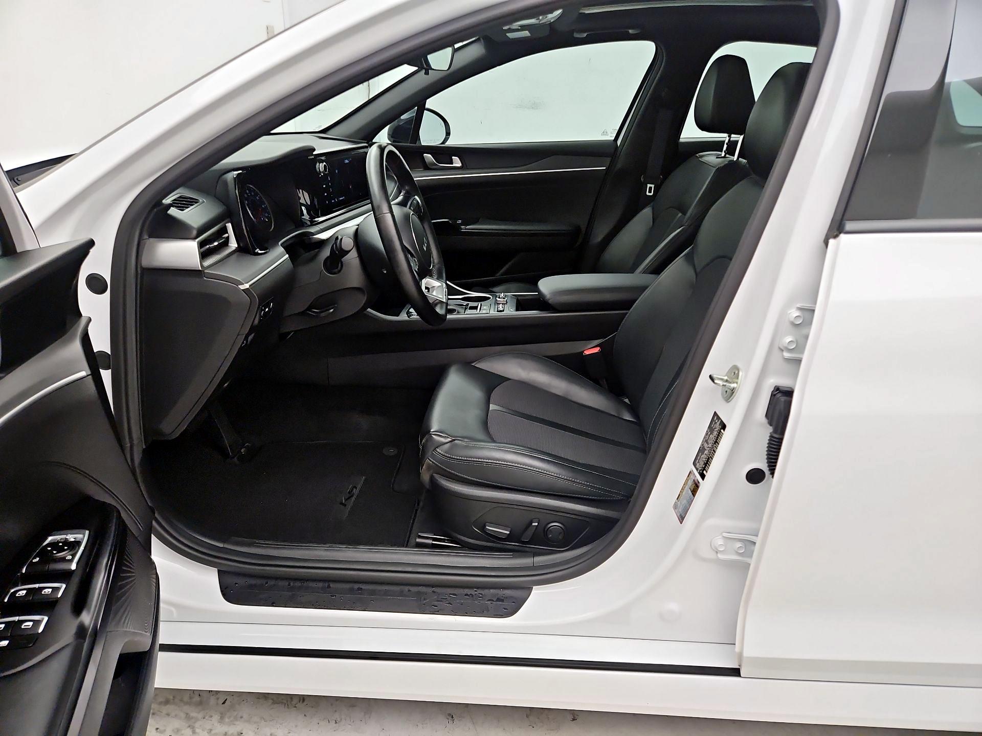 Thumbnail: 2023 Kia K5 - 11