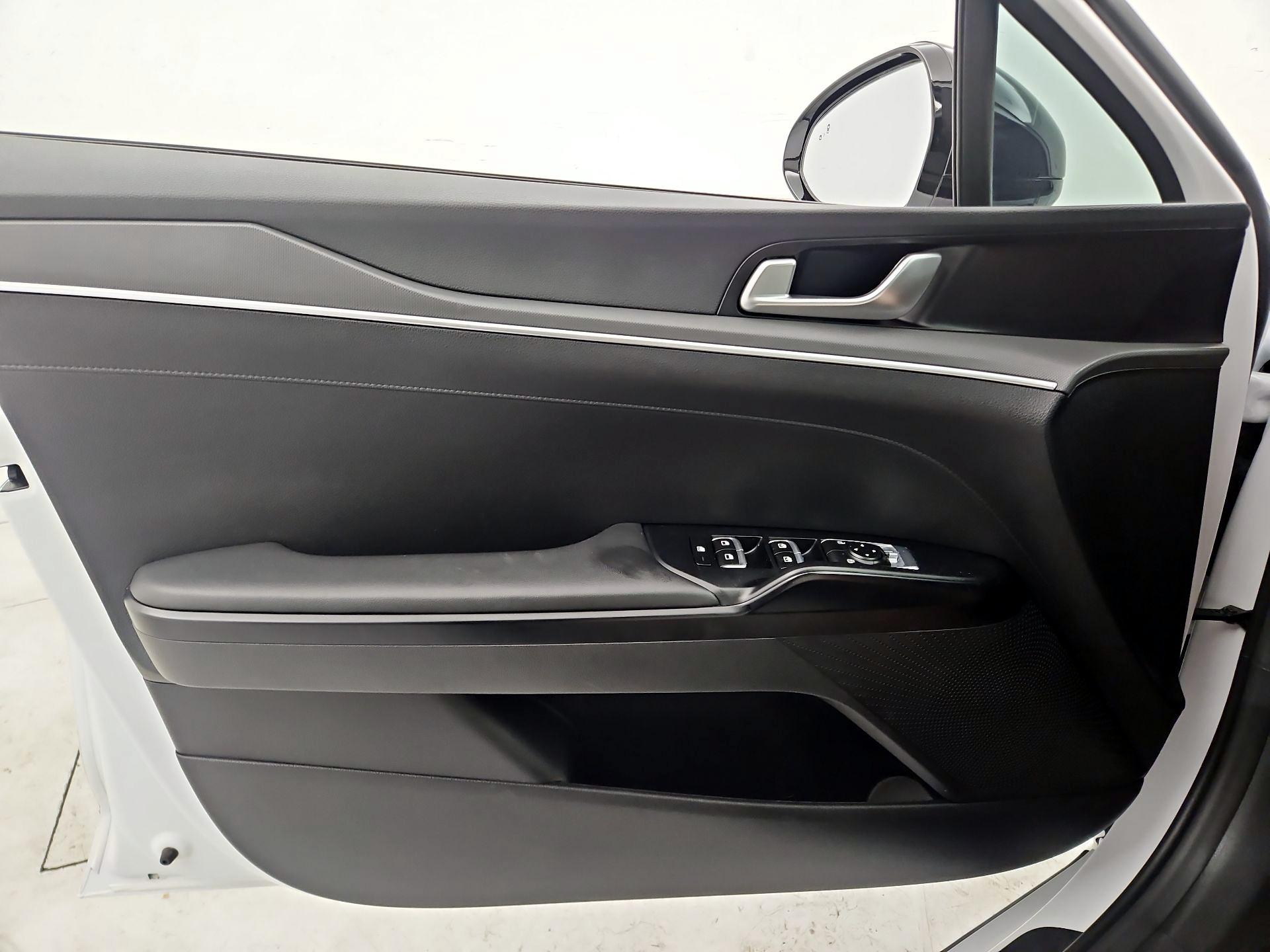 Thumbnail: 2023 Kia K5 - 12