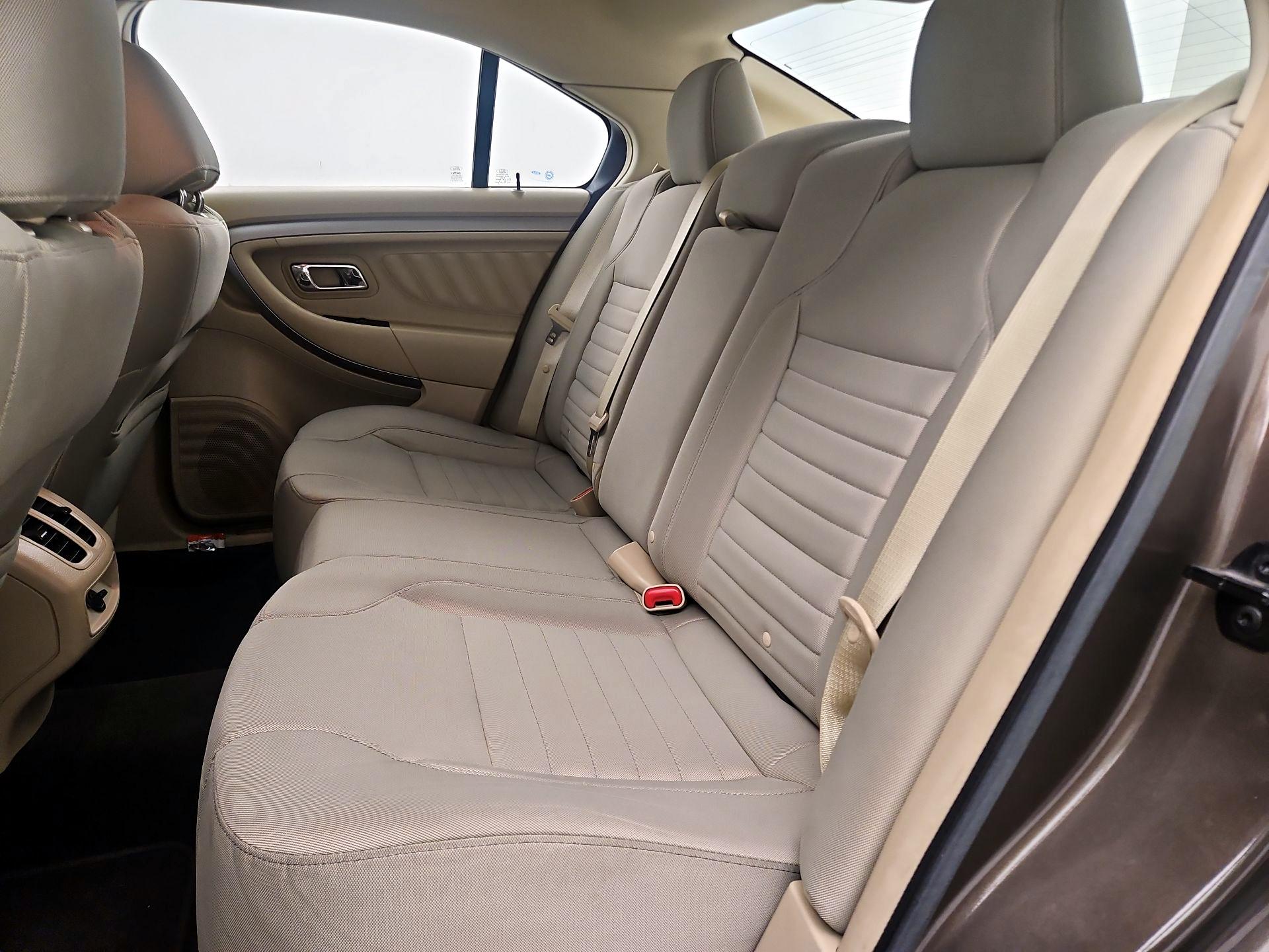 Thumbnail: 2016 Ford Taurus - 18