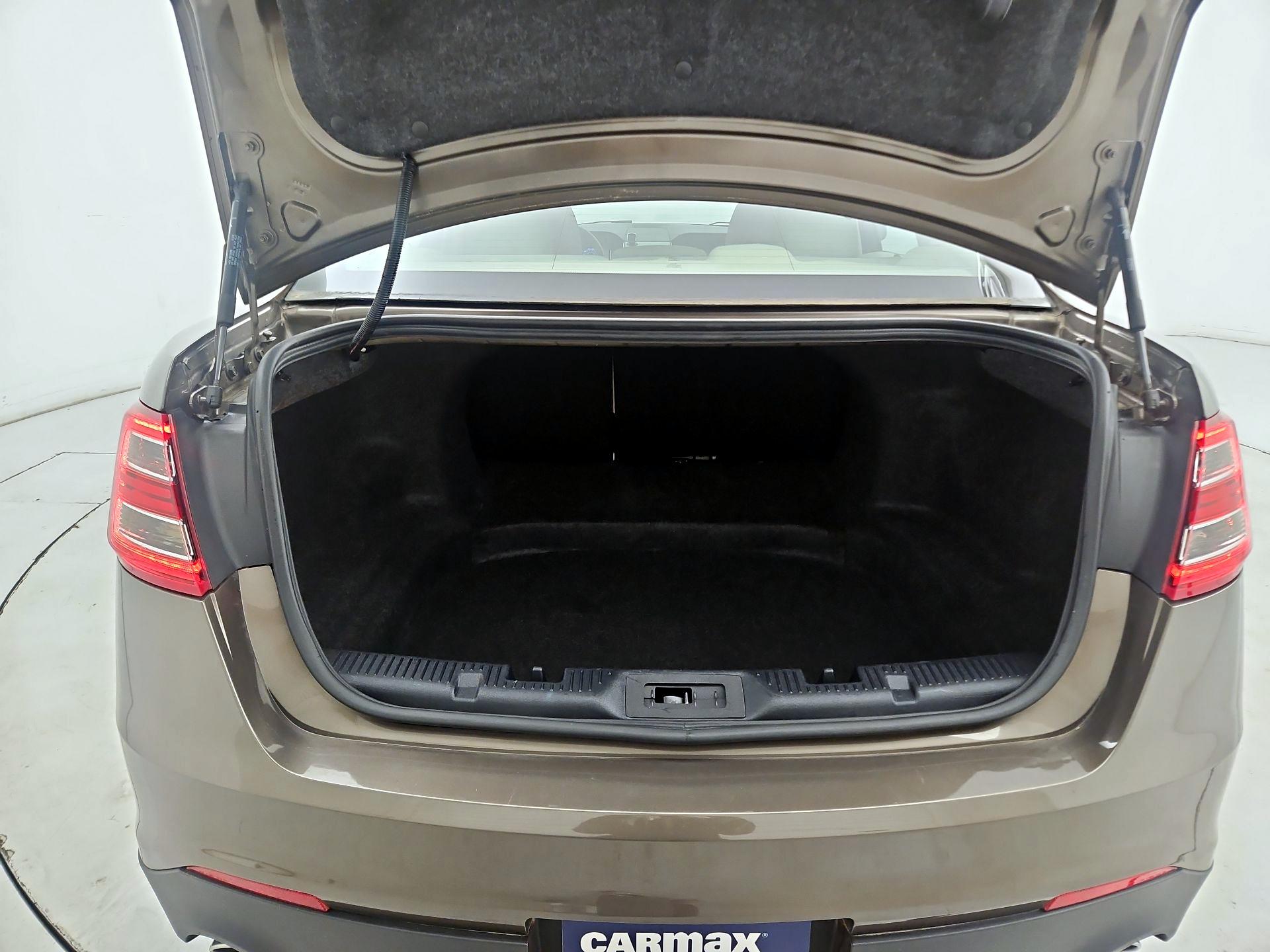 Thumbnail: 2016 Ford Taurus - 19