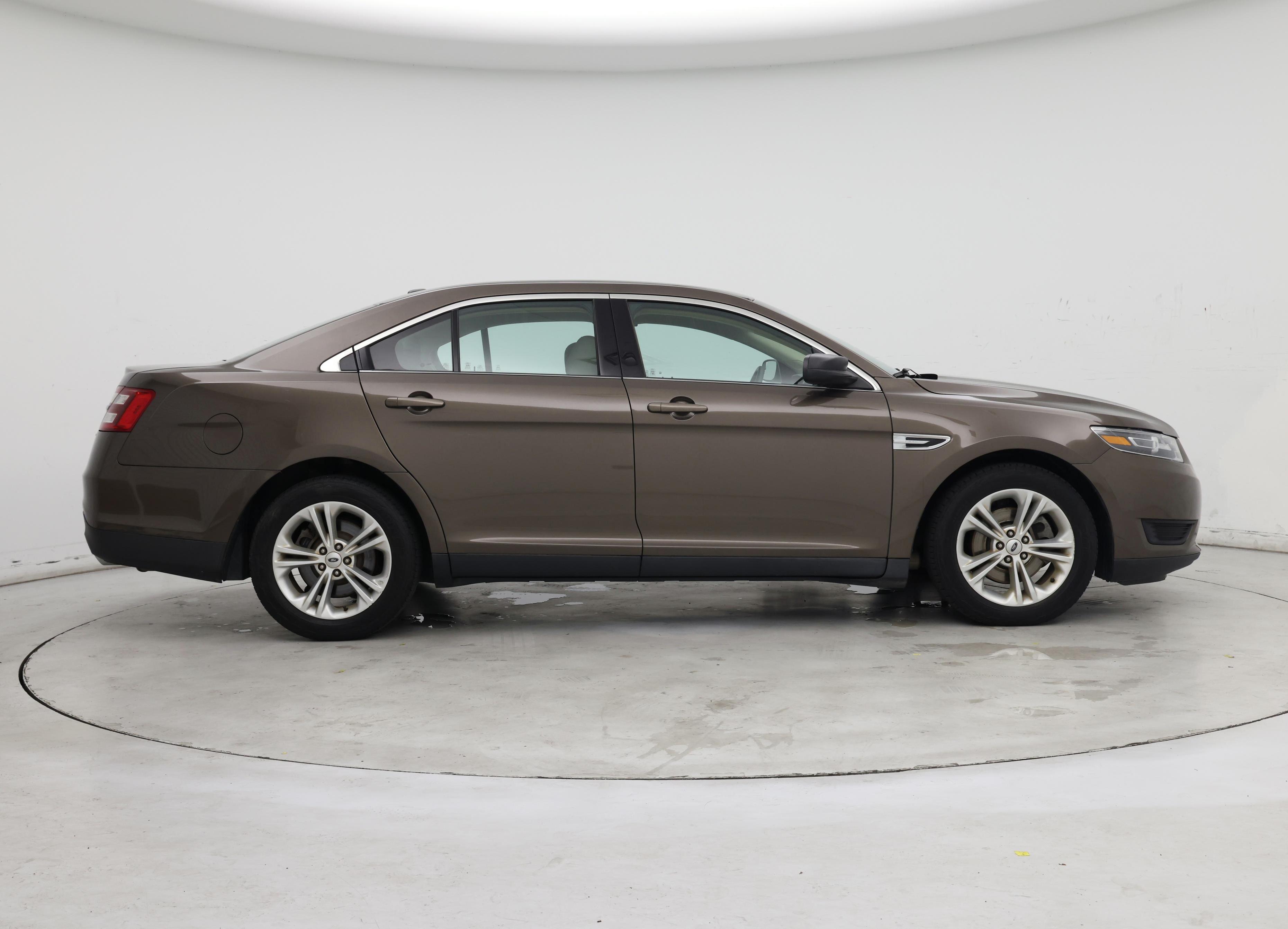 Thumbnail: 2016 Ford Taurus - 7
