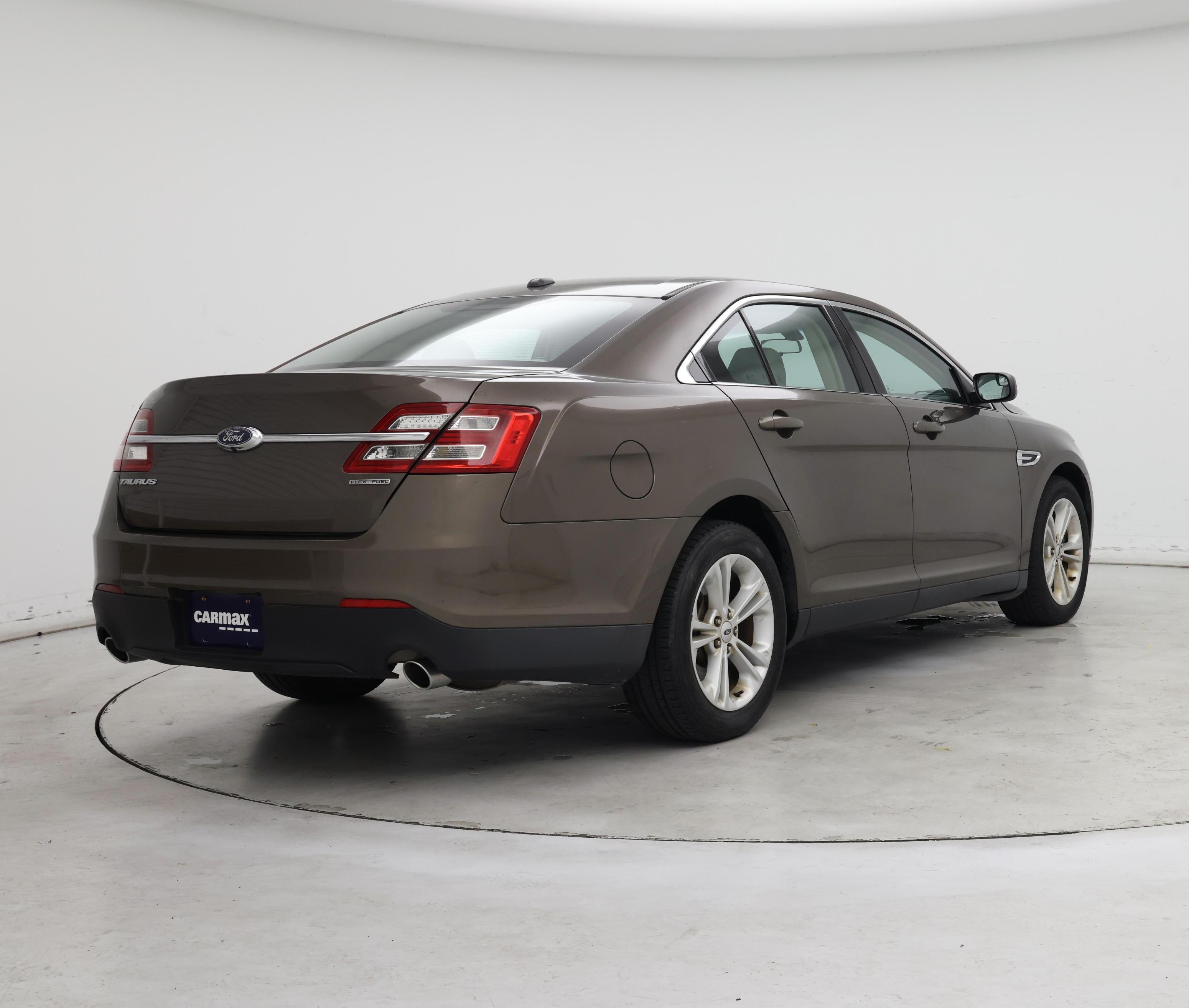 Thumbnail: 2016 Ford Taurus - 8