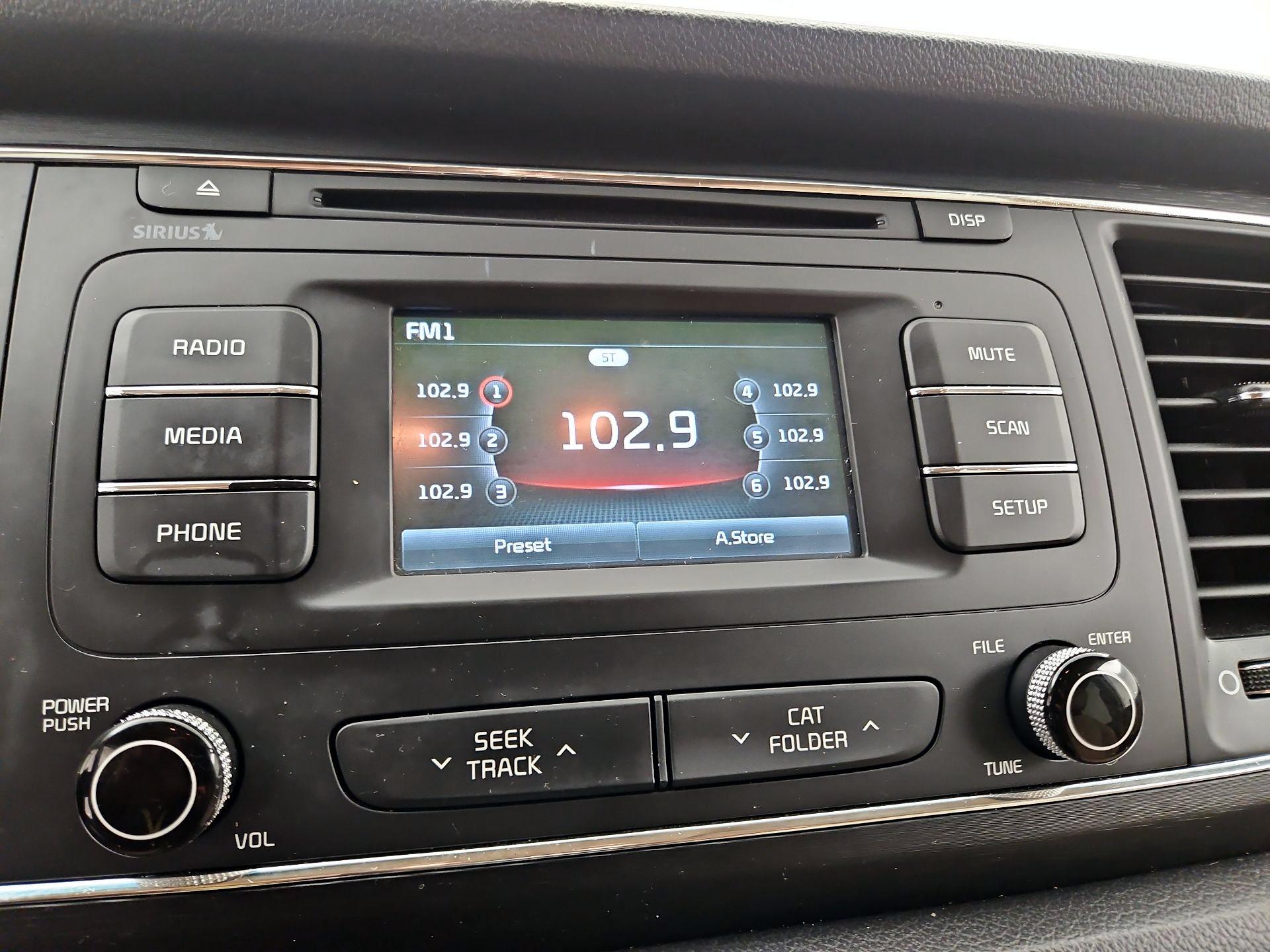 Thumbnail: 2016 Kia Sedona - 15