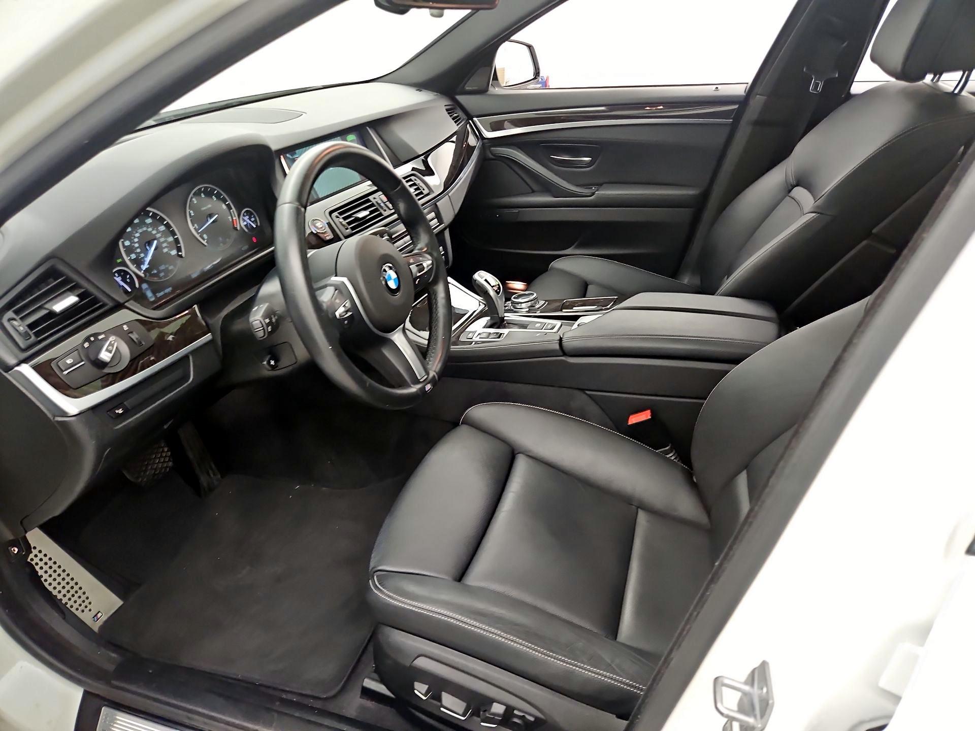 Thumbnail: 2014 BMW 5 Series - 11