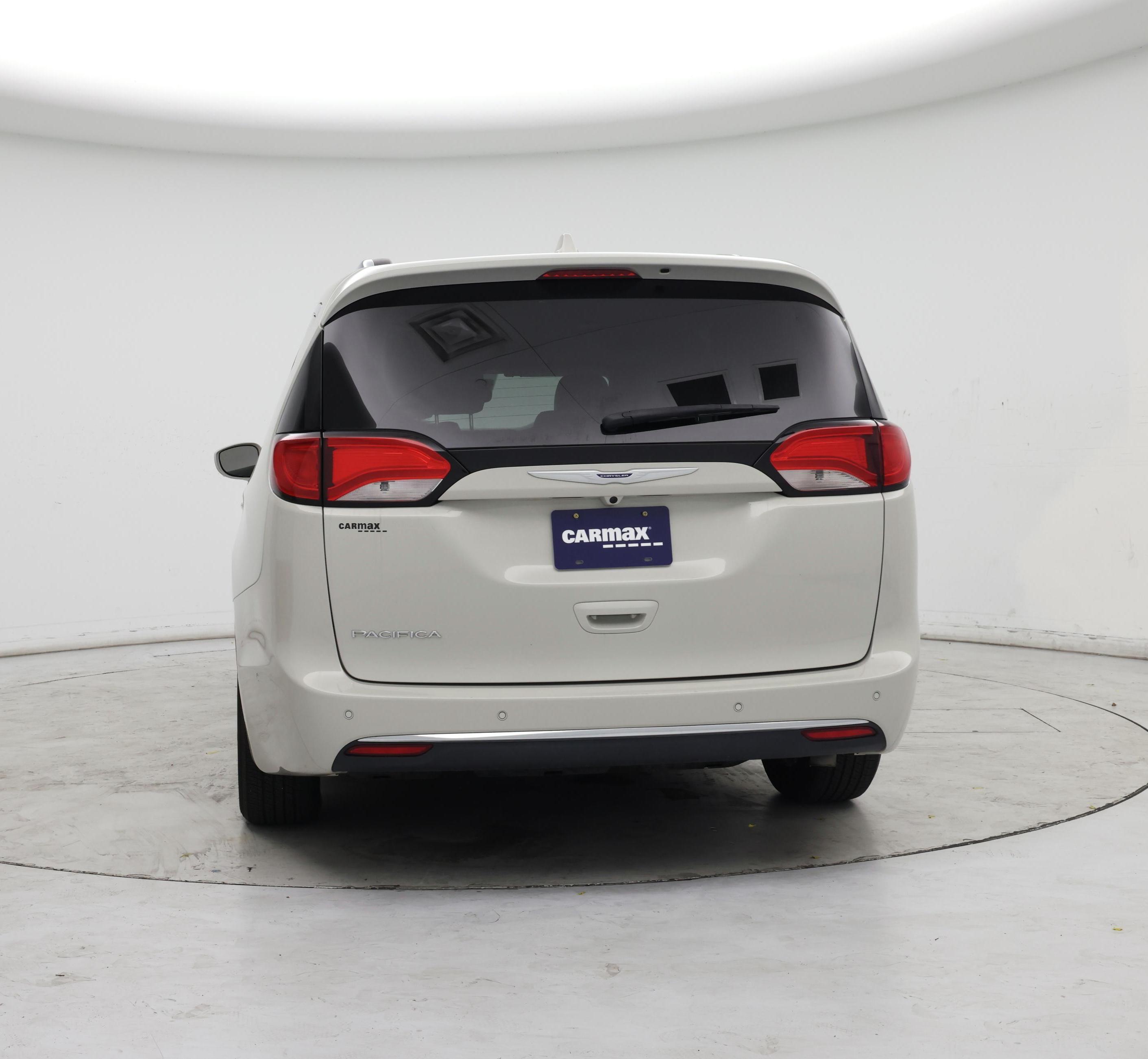 Thumbnail: 2019 Chrysler Pacifica - 6