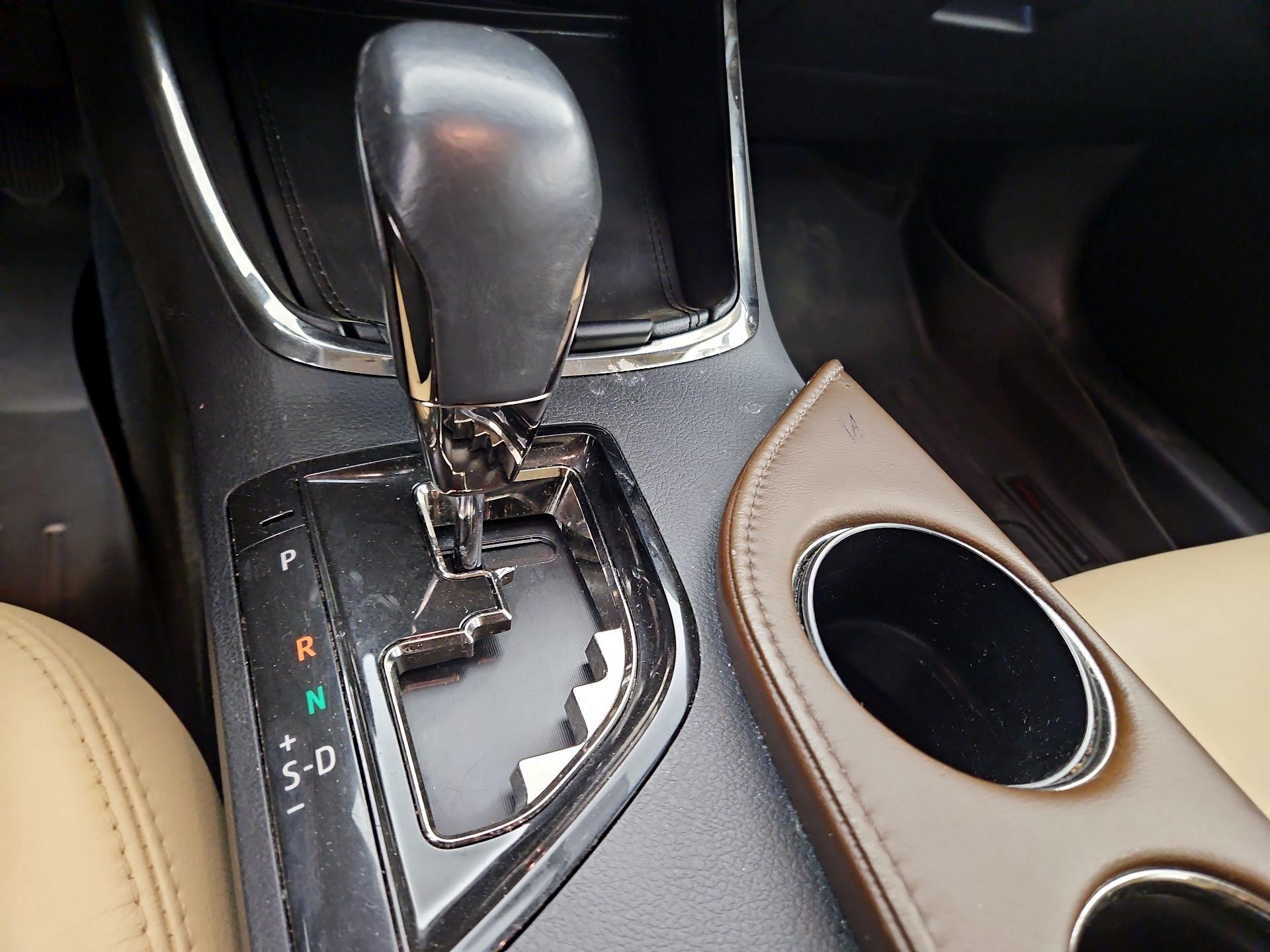Thumbnail: 2015 Toyota Avalon - 18