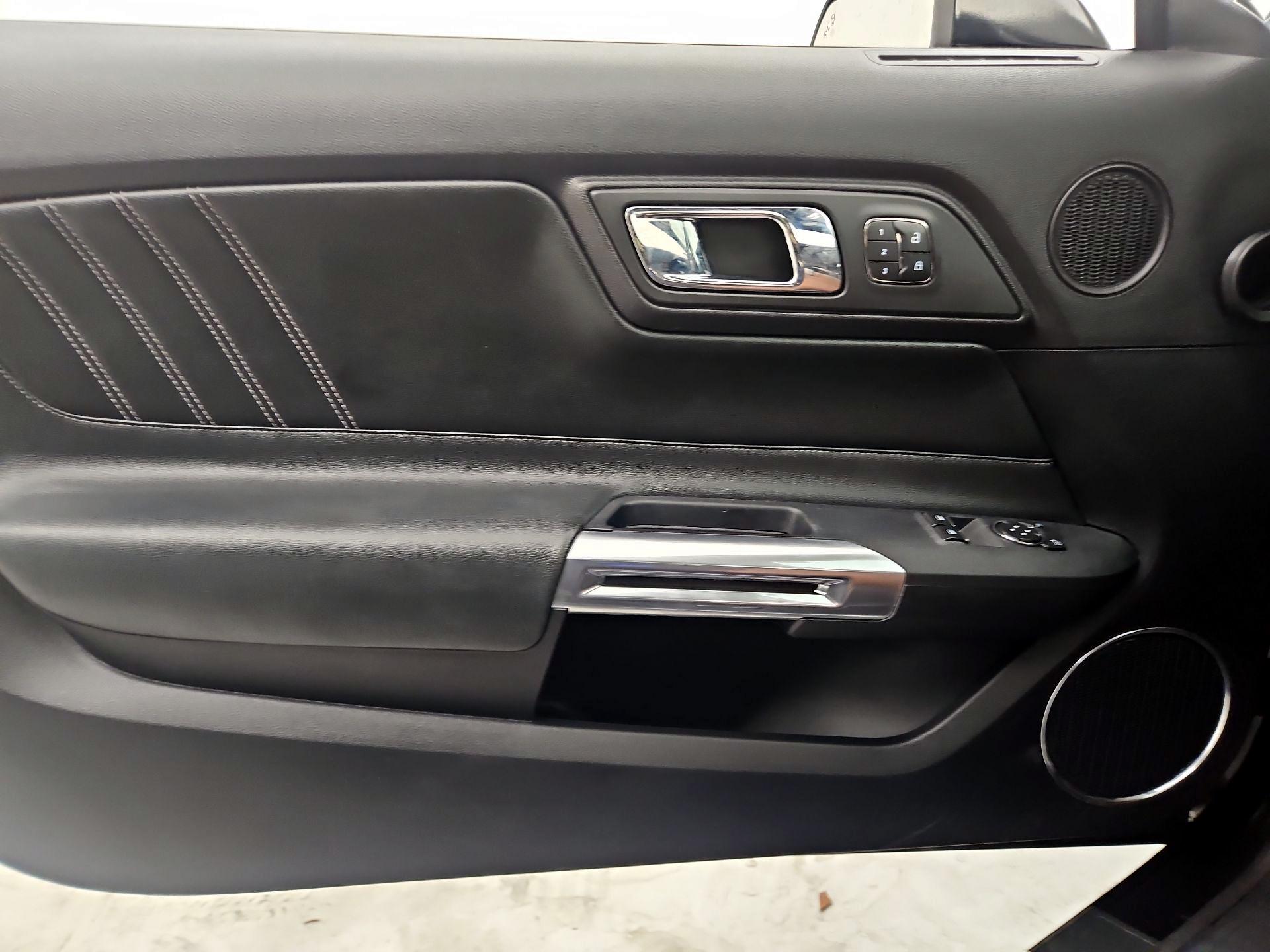 Thumbnail: 2015 Ford Mustang - 12