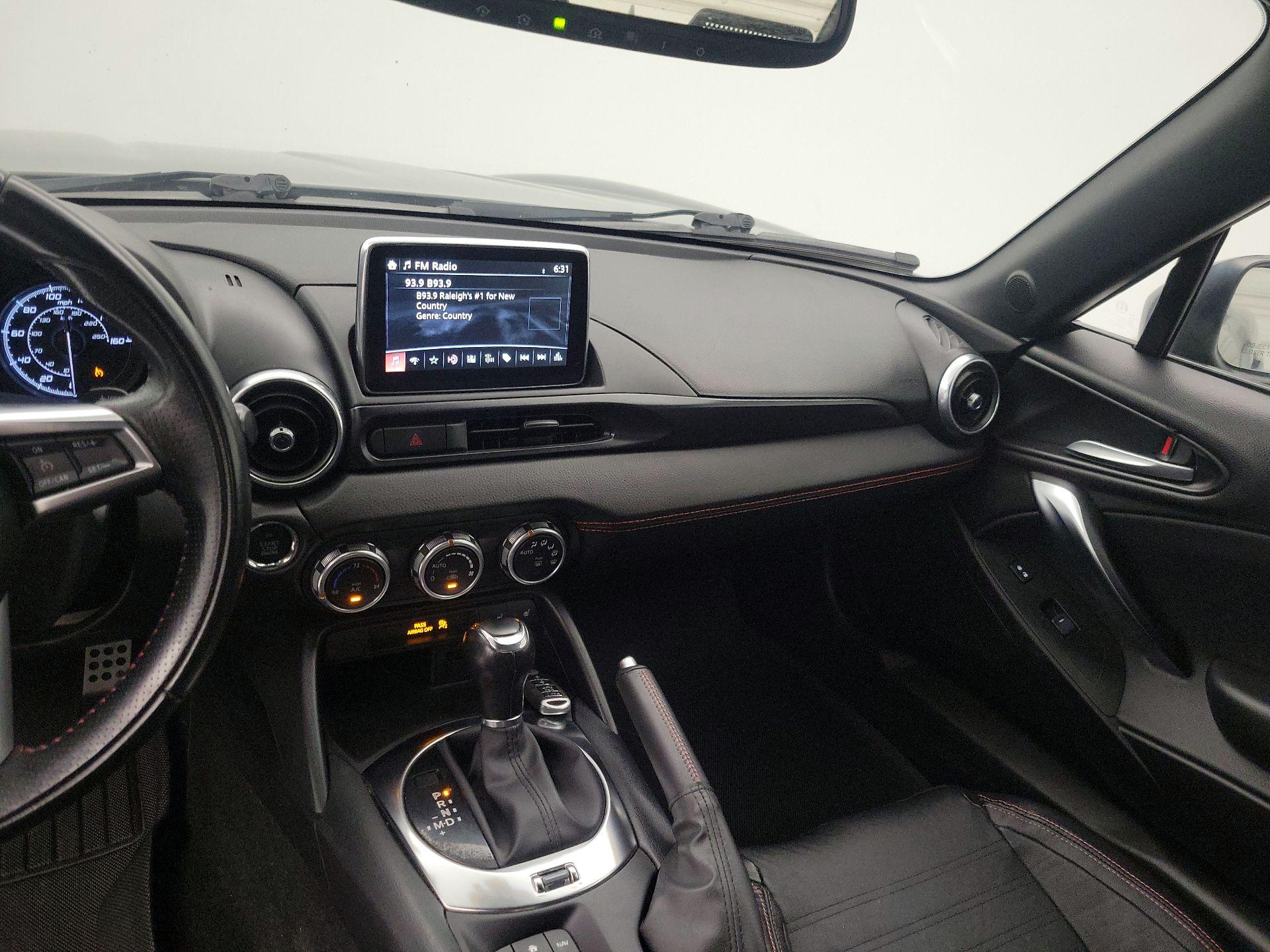 Thumbnail: 2018 Fiat 124 Spider - 9
