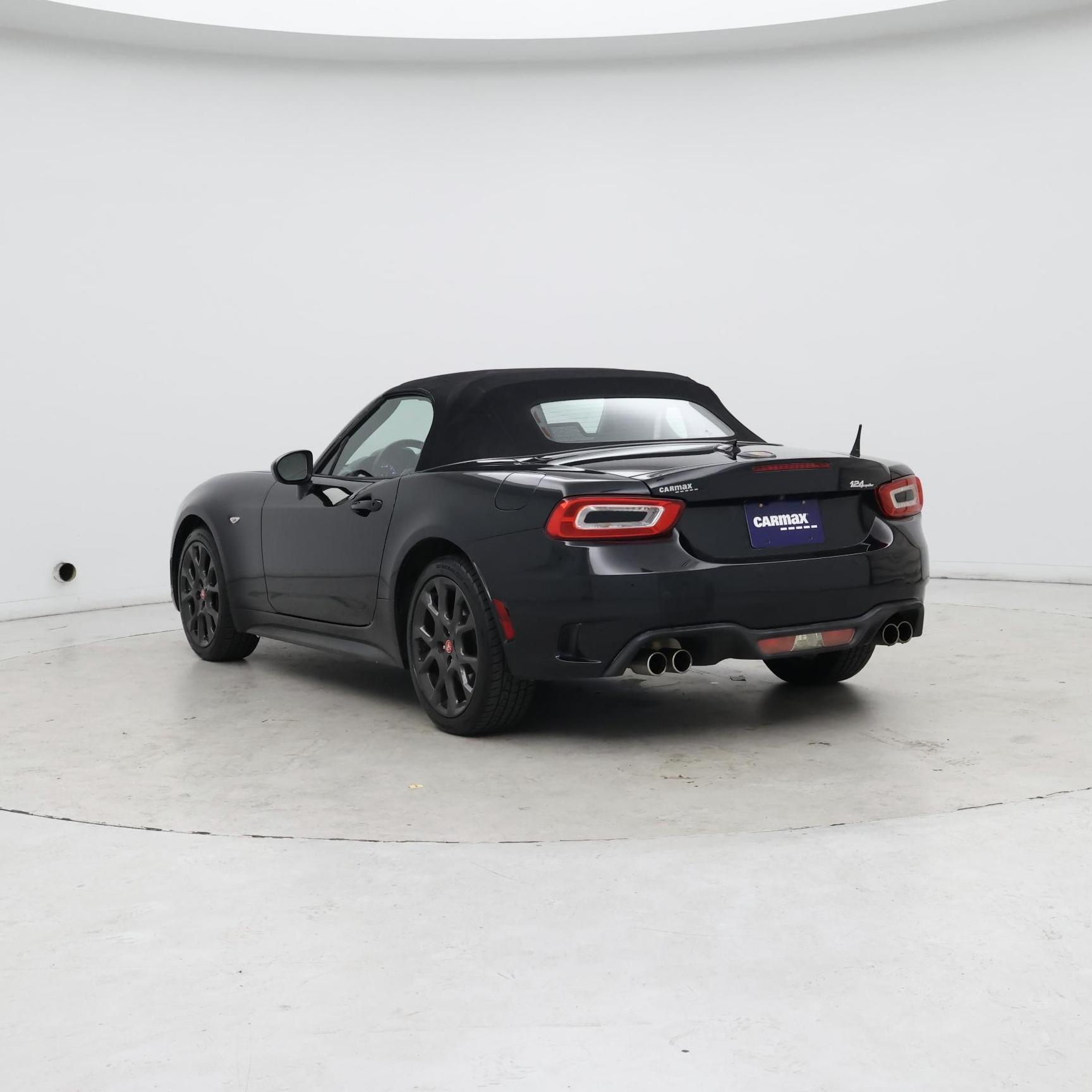 Thumbnail: 2018 Fiat 124 Spider - 2