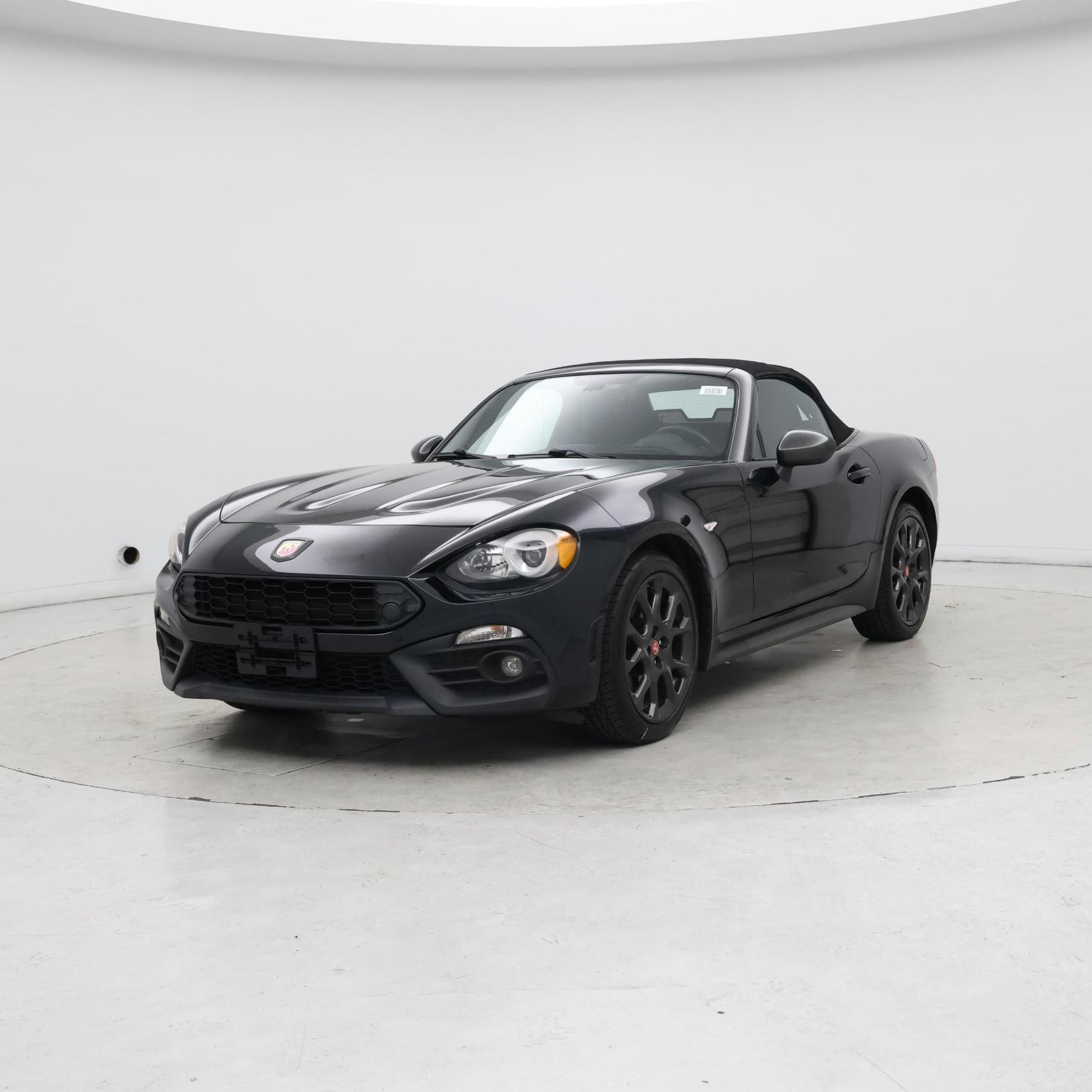 Thumbnail: 2018 Fiat 124 Spider - 4