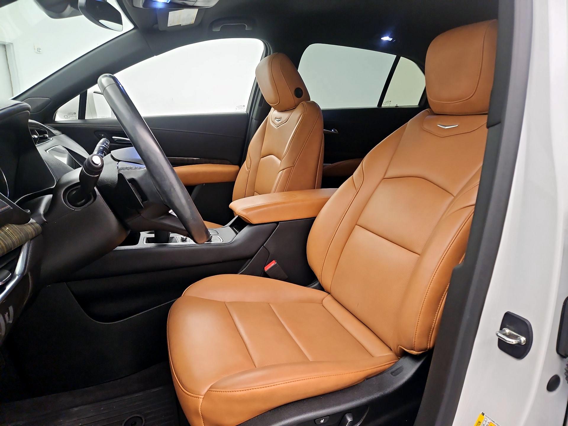 Thumbnail: 2020 Cadillac XT4 - 11