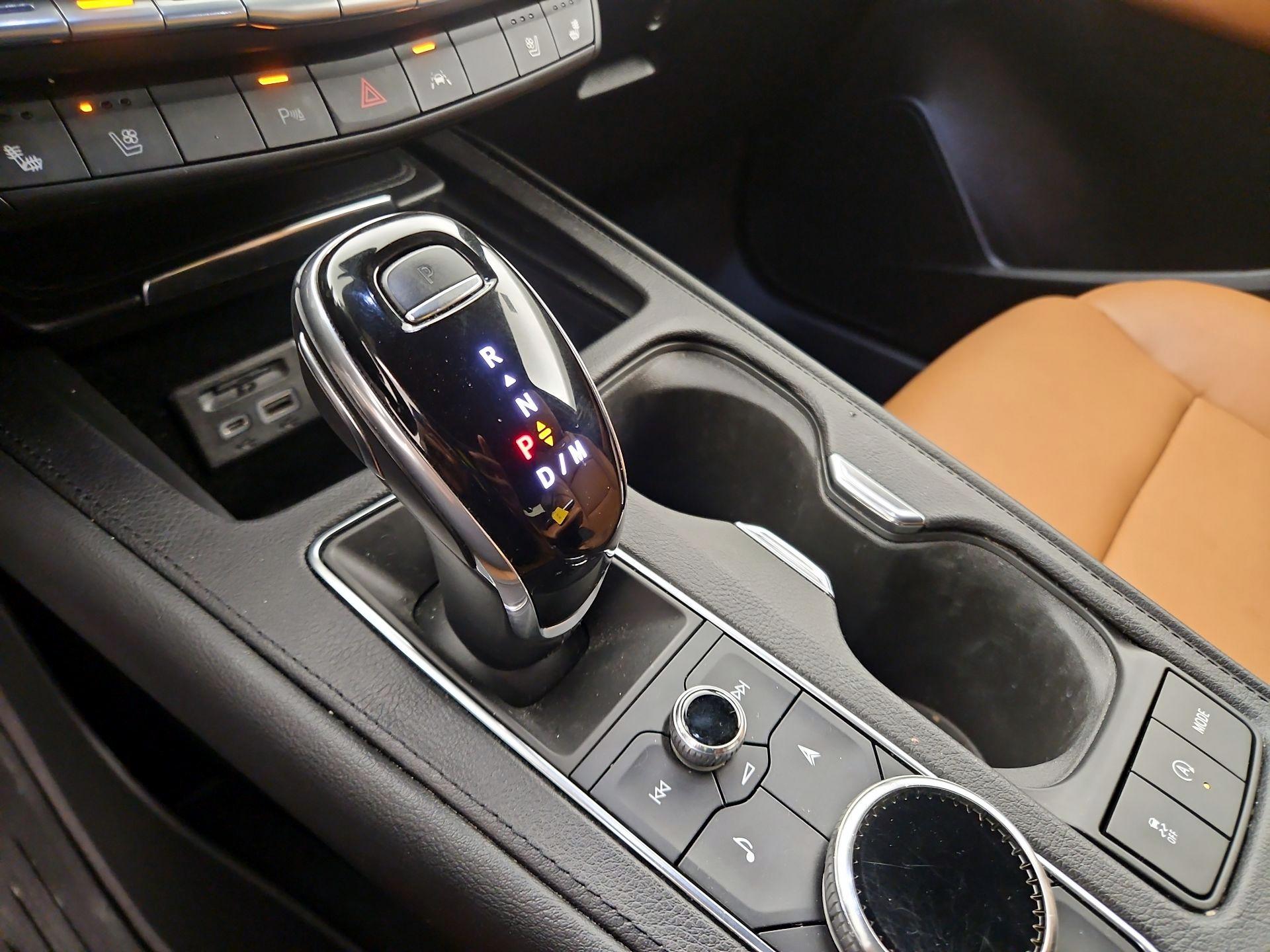 Thumbnail: 2020 Cadillac XT4 - 17