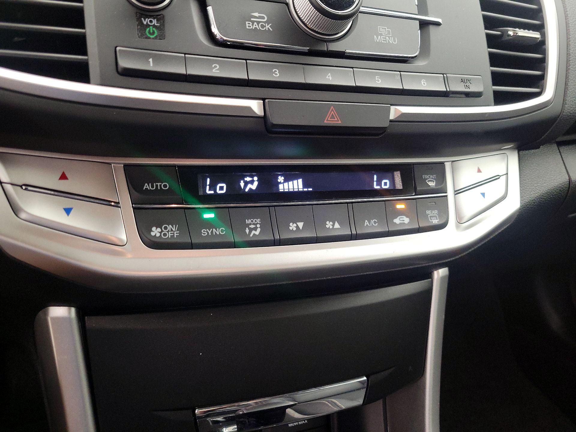 Thumbnail: 2015 Honda Accord - 16