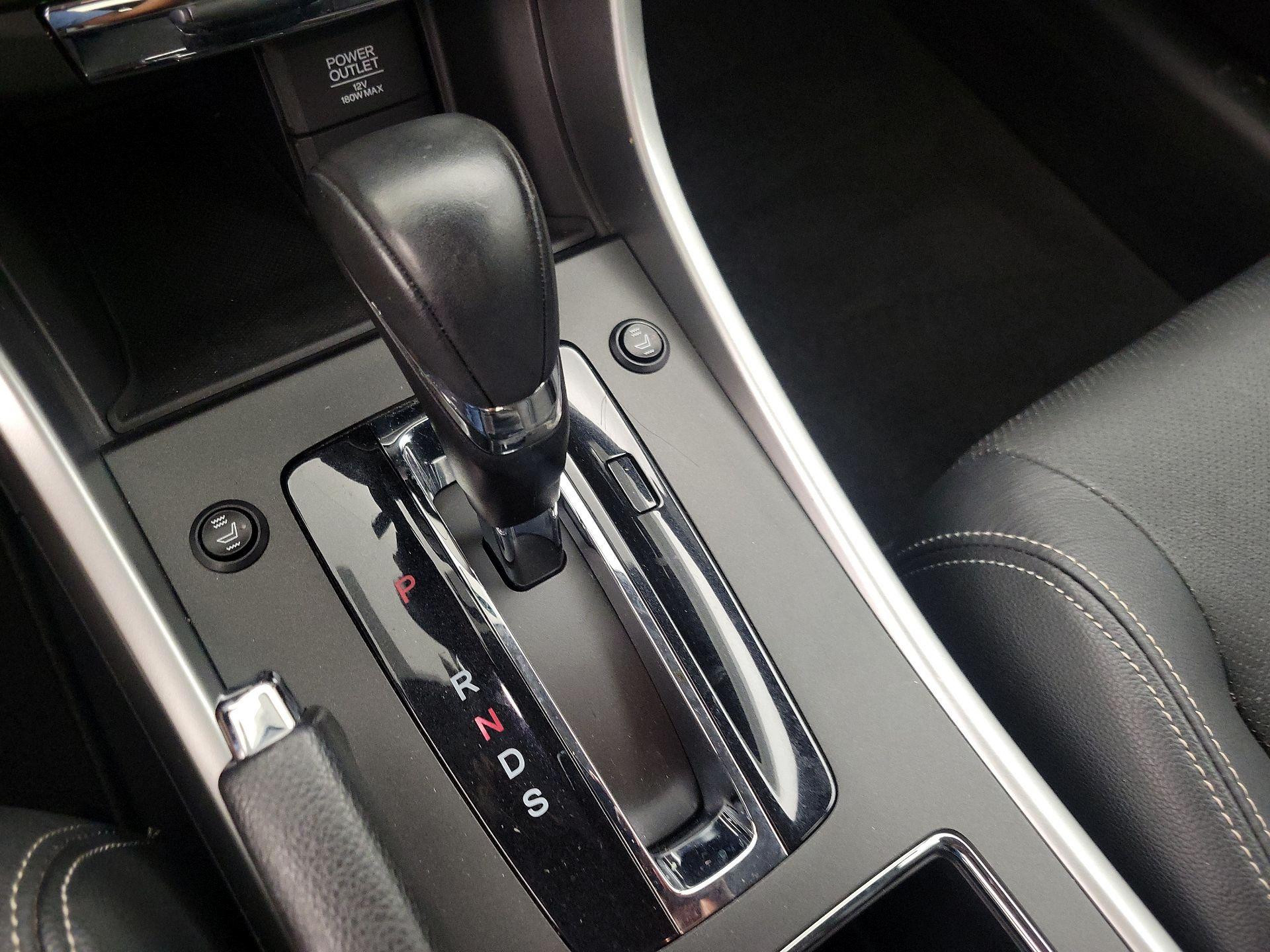 Thumbnail: 2015 Honda Accord - 17