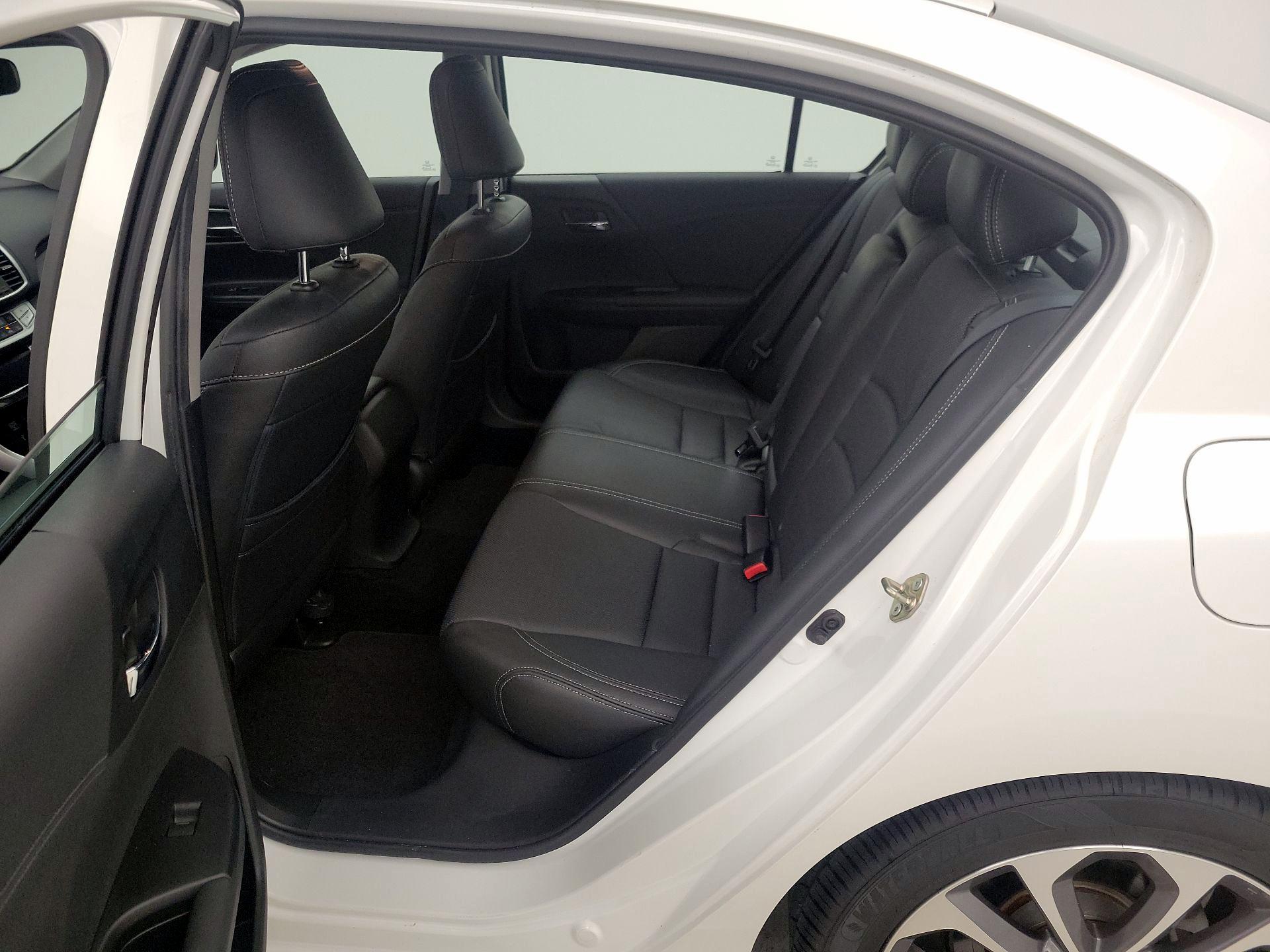 Thumbnail: 2015 Honda Accord - 19