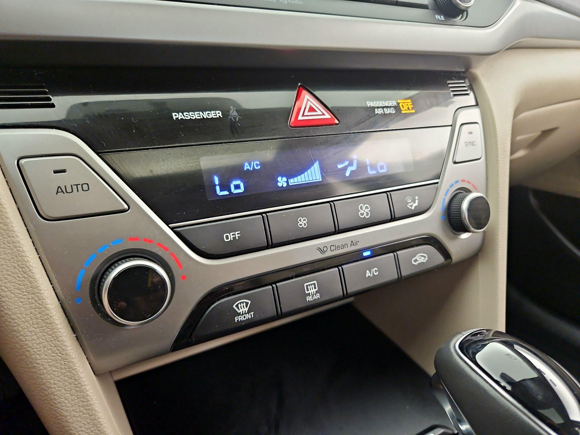Thumbnail: 2018 Hyundai Elantra - 16