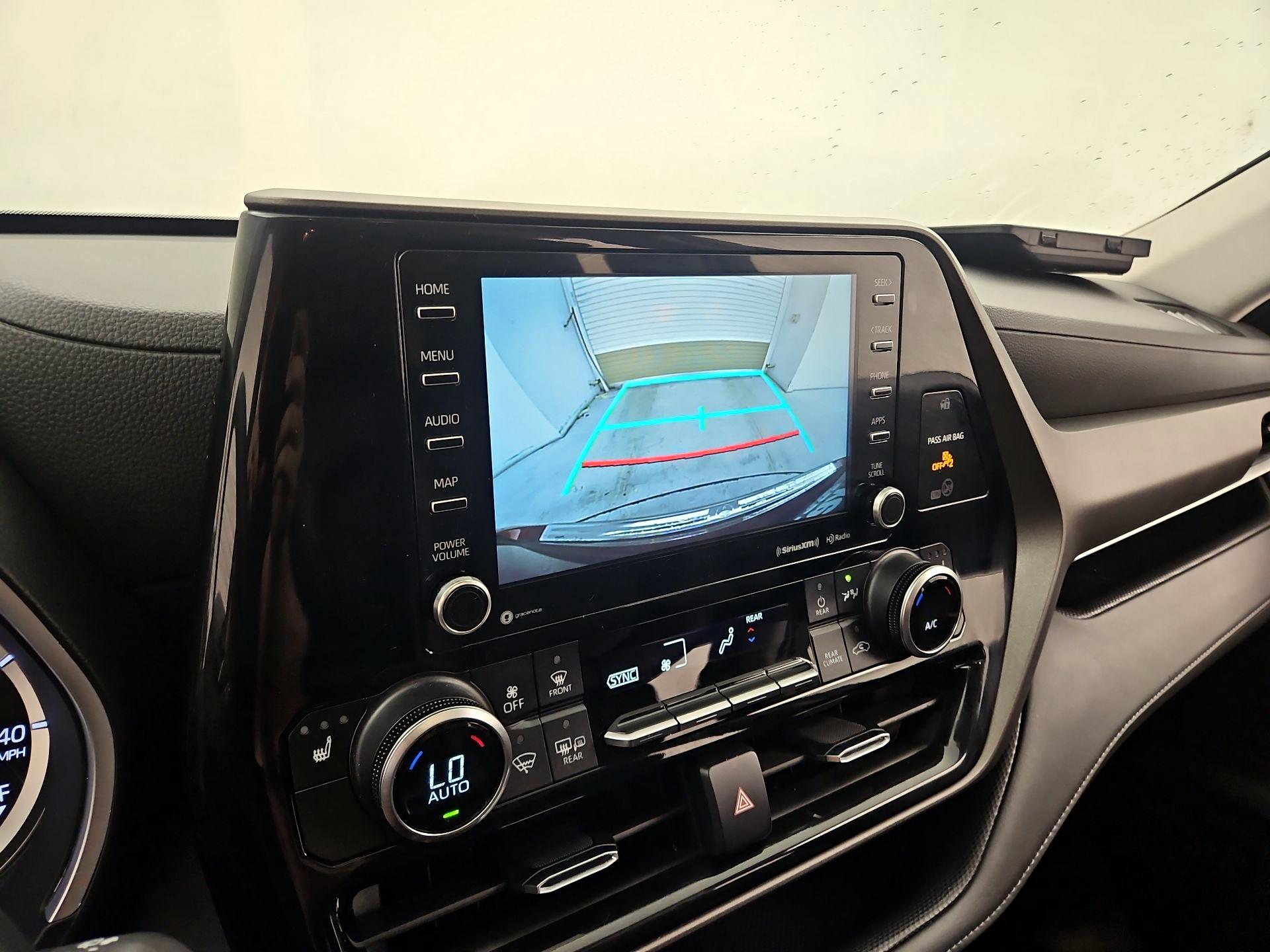Thumbnail: 2022 Toyota Highlander - 14