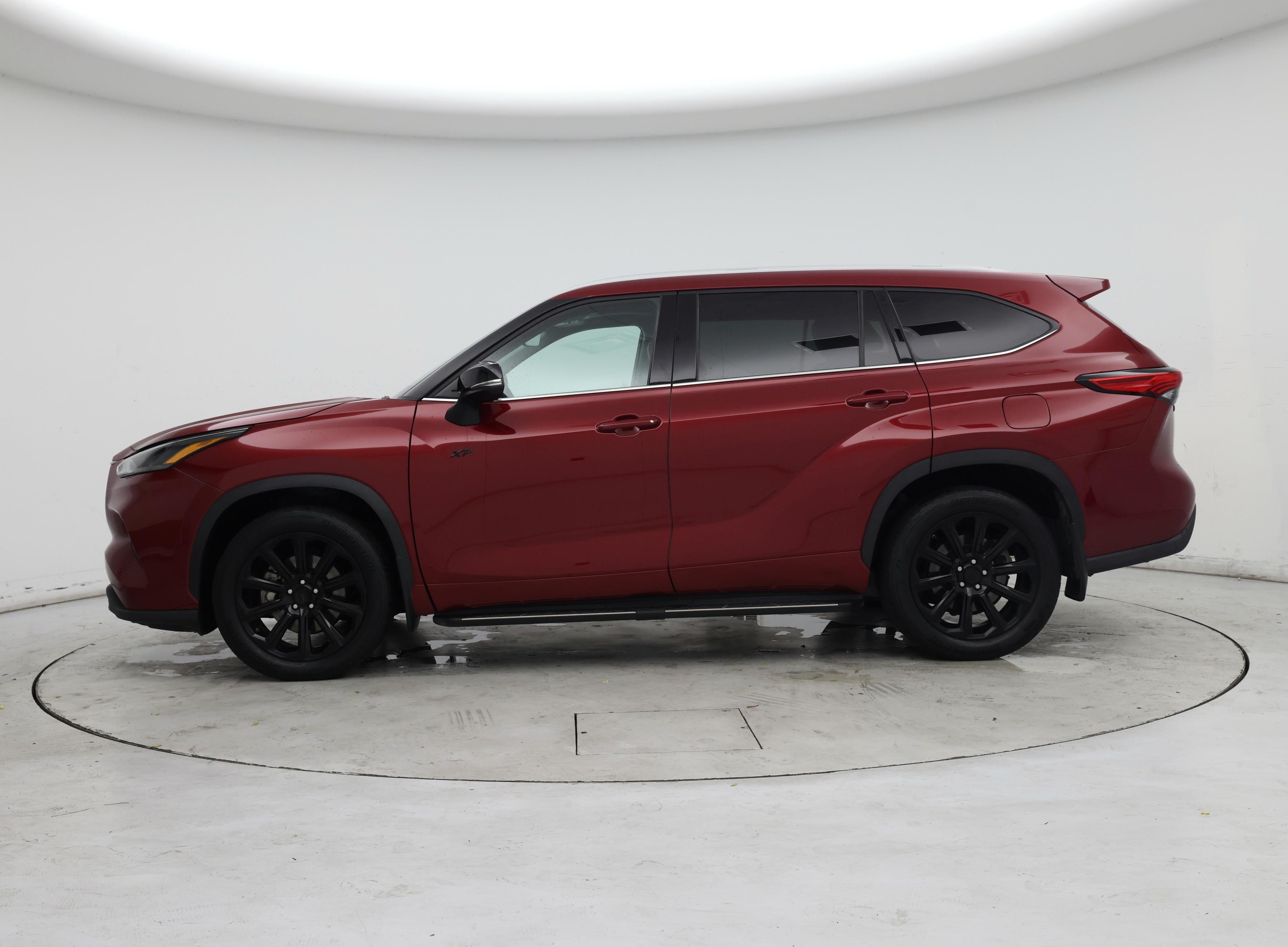 Thumbnail: 2022 Toyota Highlander - 3
