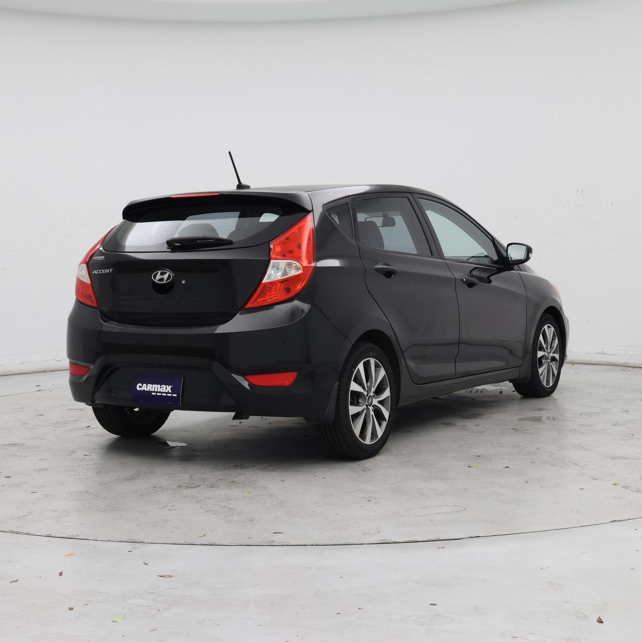 Thumbnail: 2015 Hyundai Accent - 8