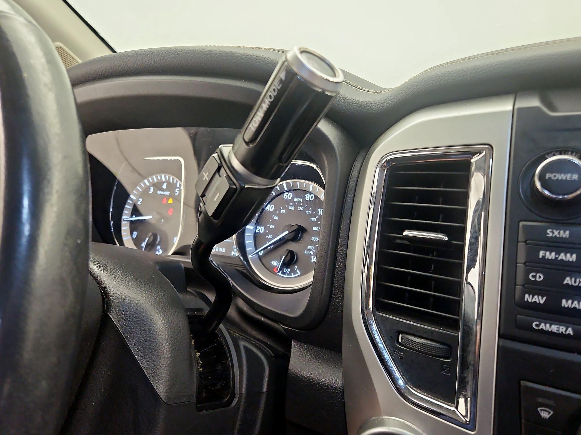 Thumbnail: 2017 Nissan Titan - 17