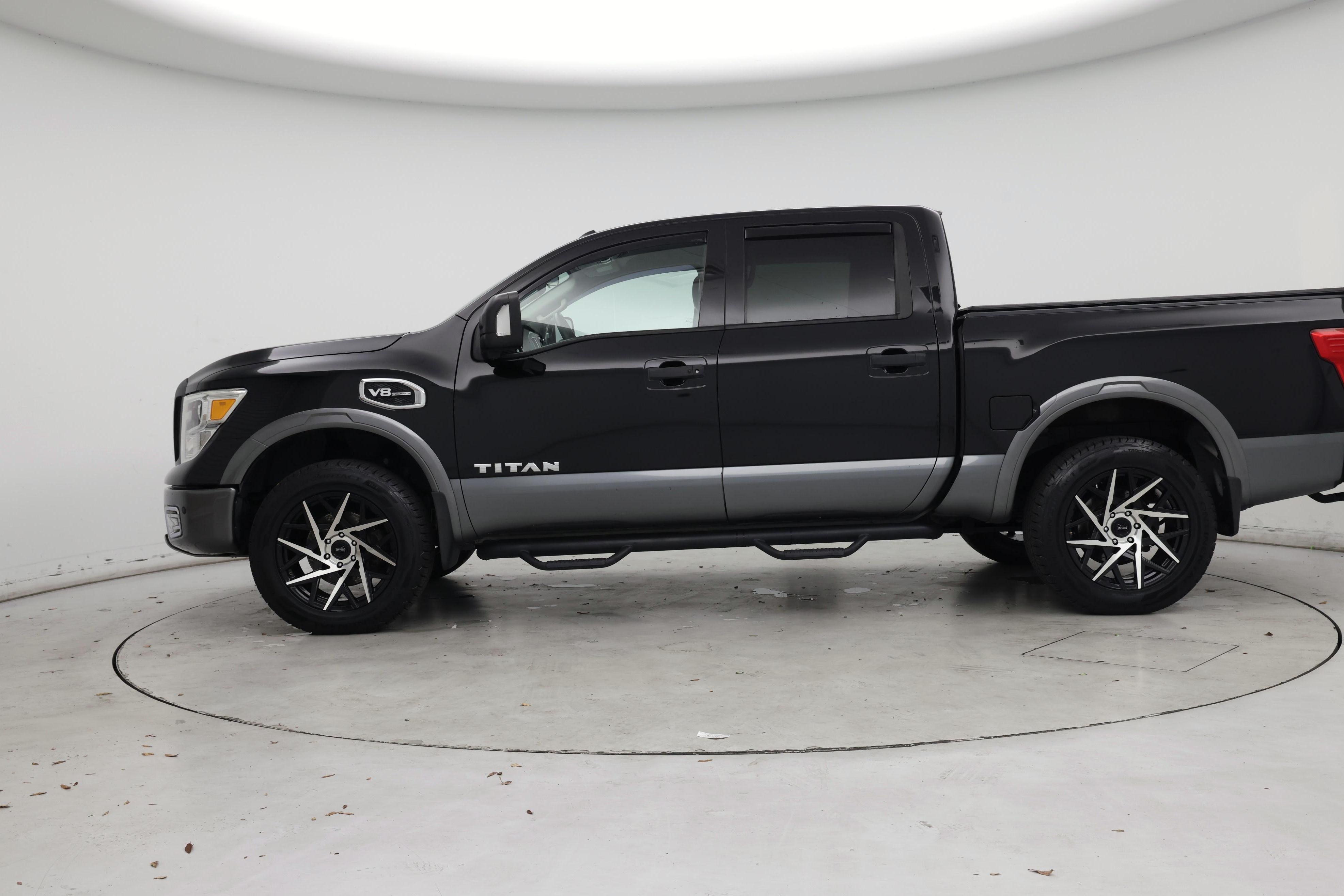 Thumbnail: 2017 Nissan Titan - 3