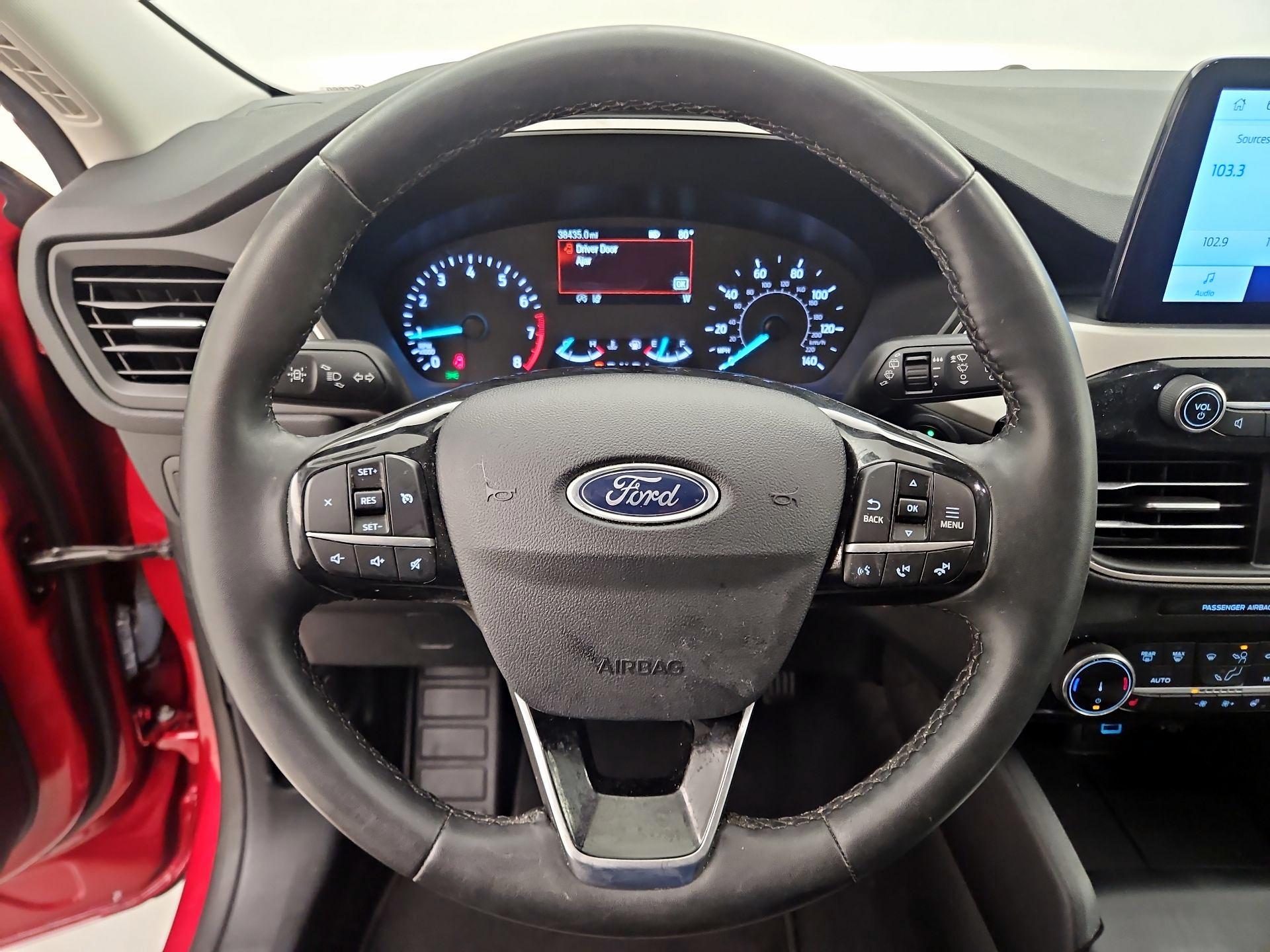 Thumbnail: 2022 Ford Escape - 10