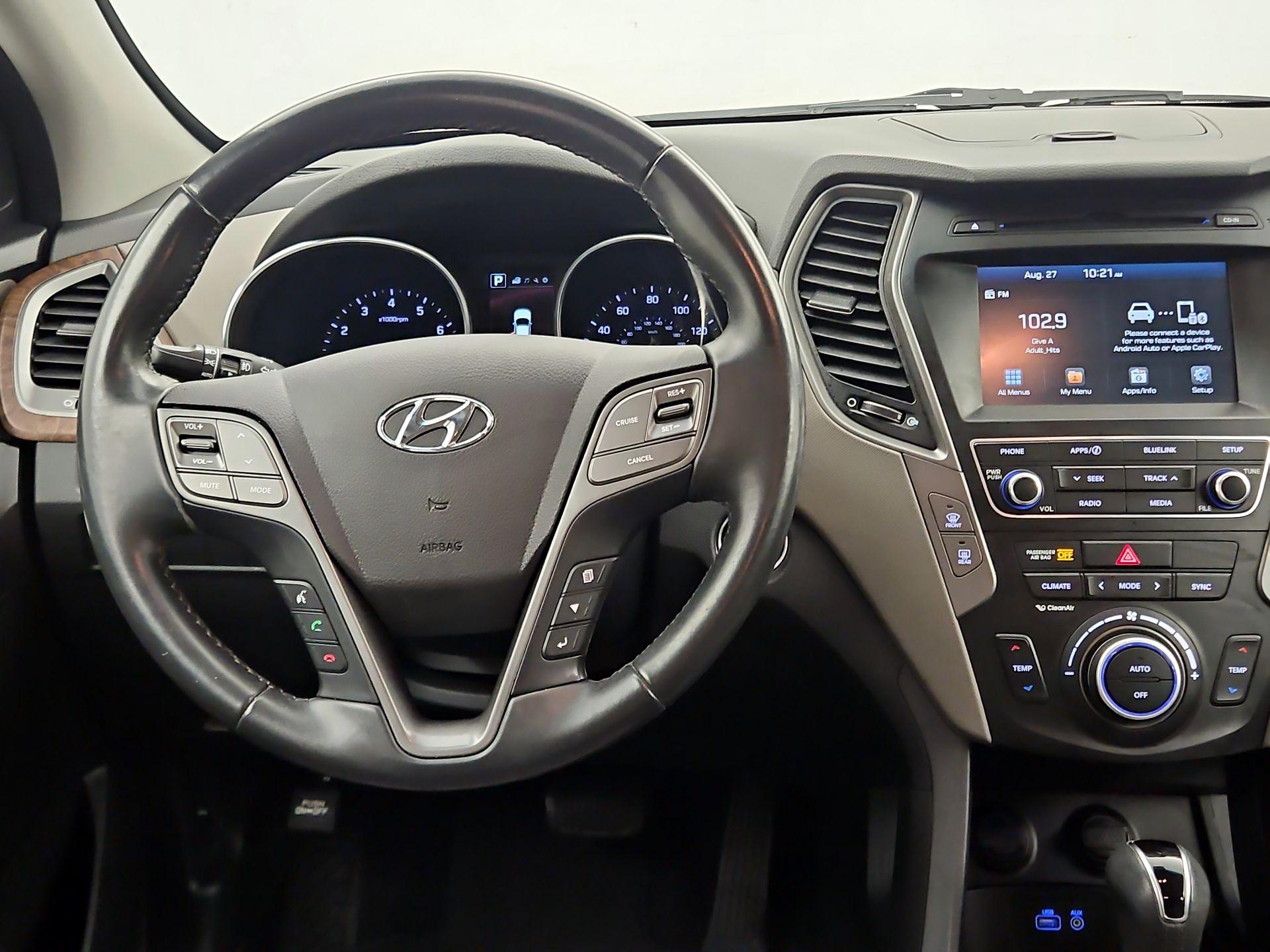 Thumbnail: 2018 Hyundai Santa Fe - 10