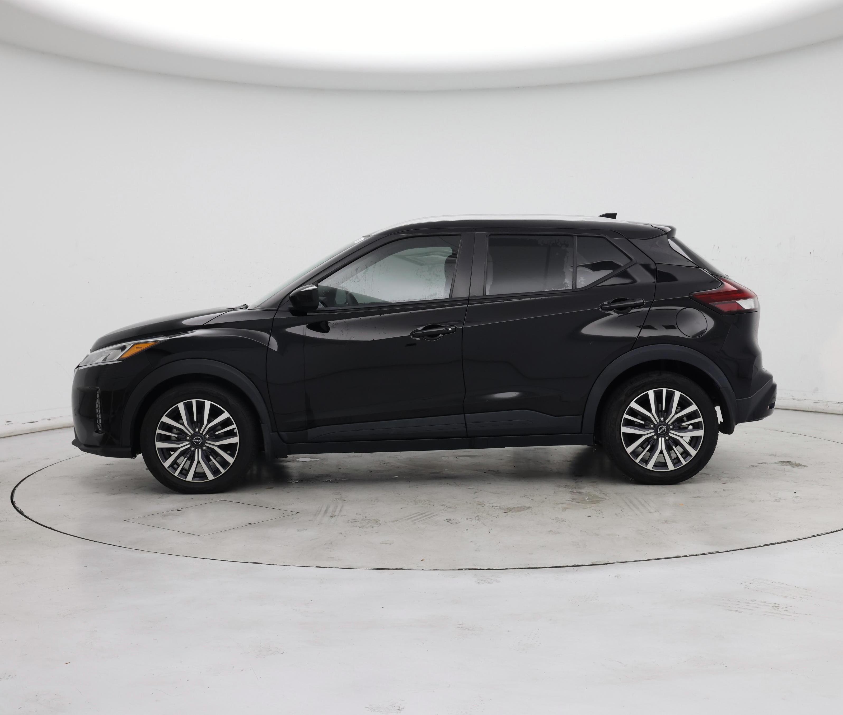 Thumbnail: 2022 Nissan Kicks - 3