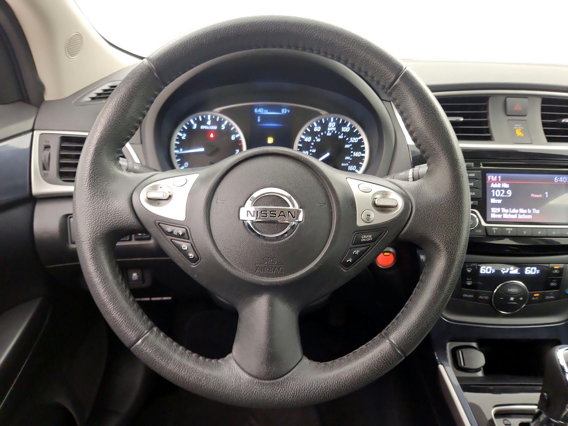 Thumbnail: 2018 Nissan Sentra - 10