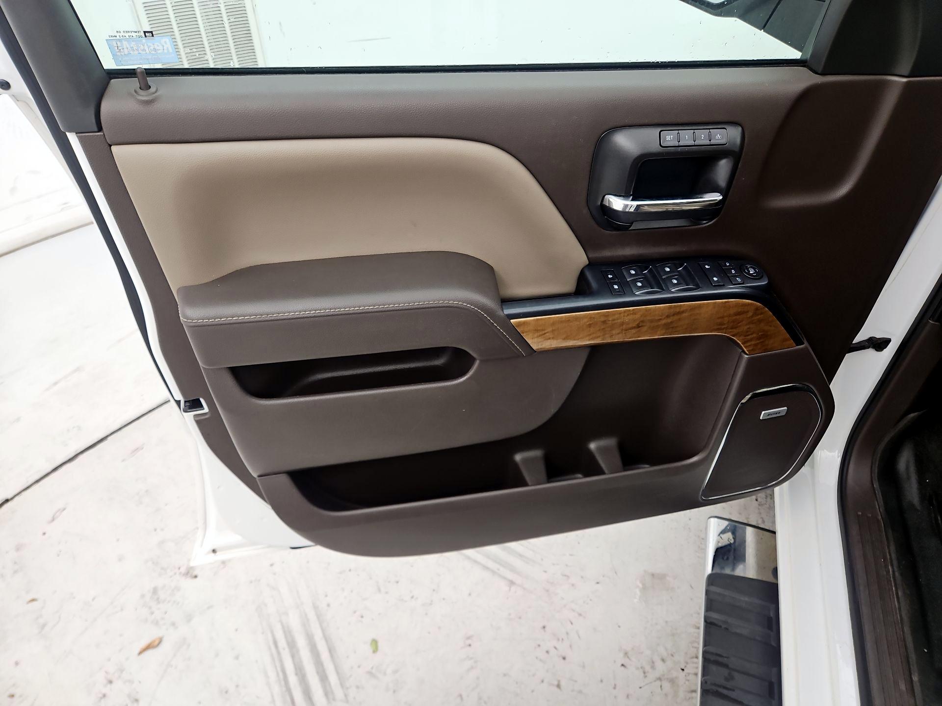 Thumbnail: 2017 Chevrolet Silverado 1500 - 12