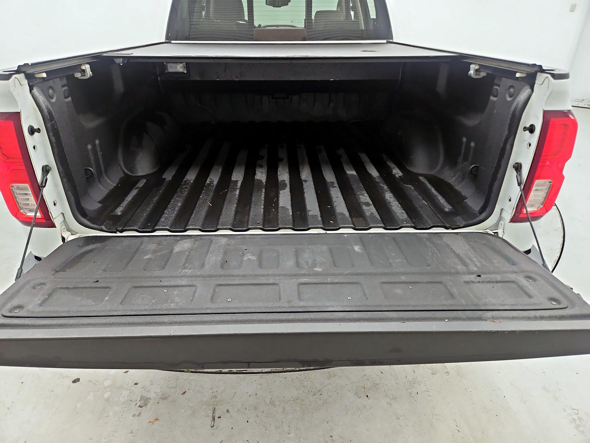 Thumbnail: 2017 Chevrolet Silverado 1500 - 20