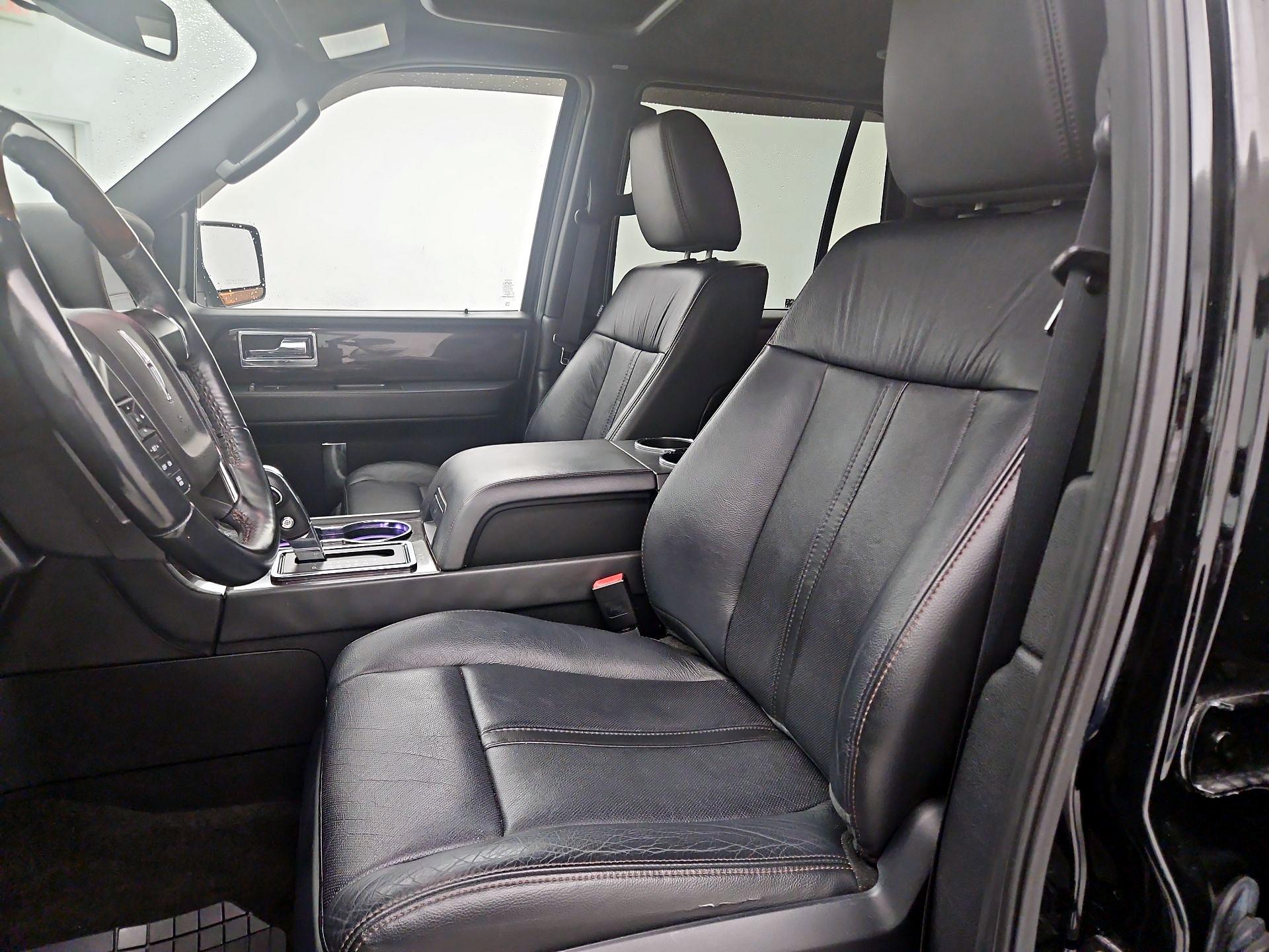 Thumbnail: 2016 Lincoln Navigator - 11