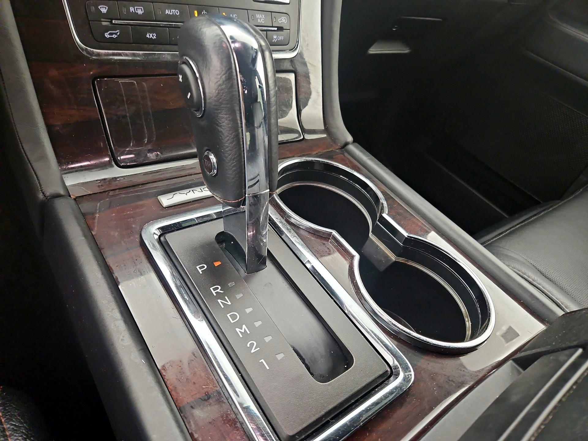 Thumbnail: 2016 Lincoln Navigator - 18
