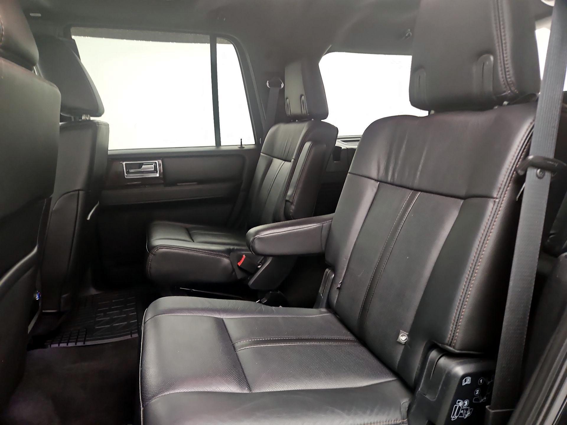 Thumbnail: 2016 Lincoln Navigator - 20