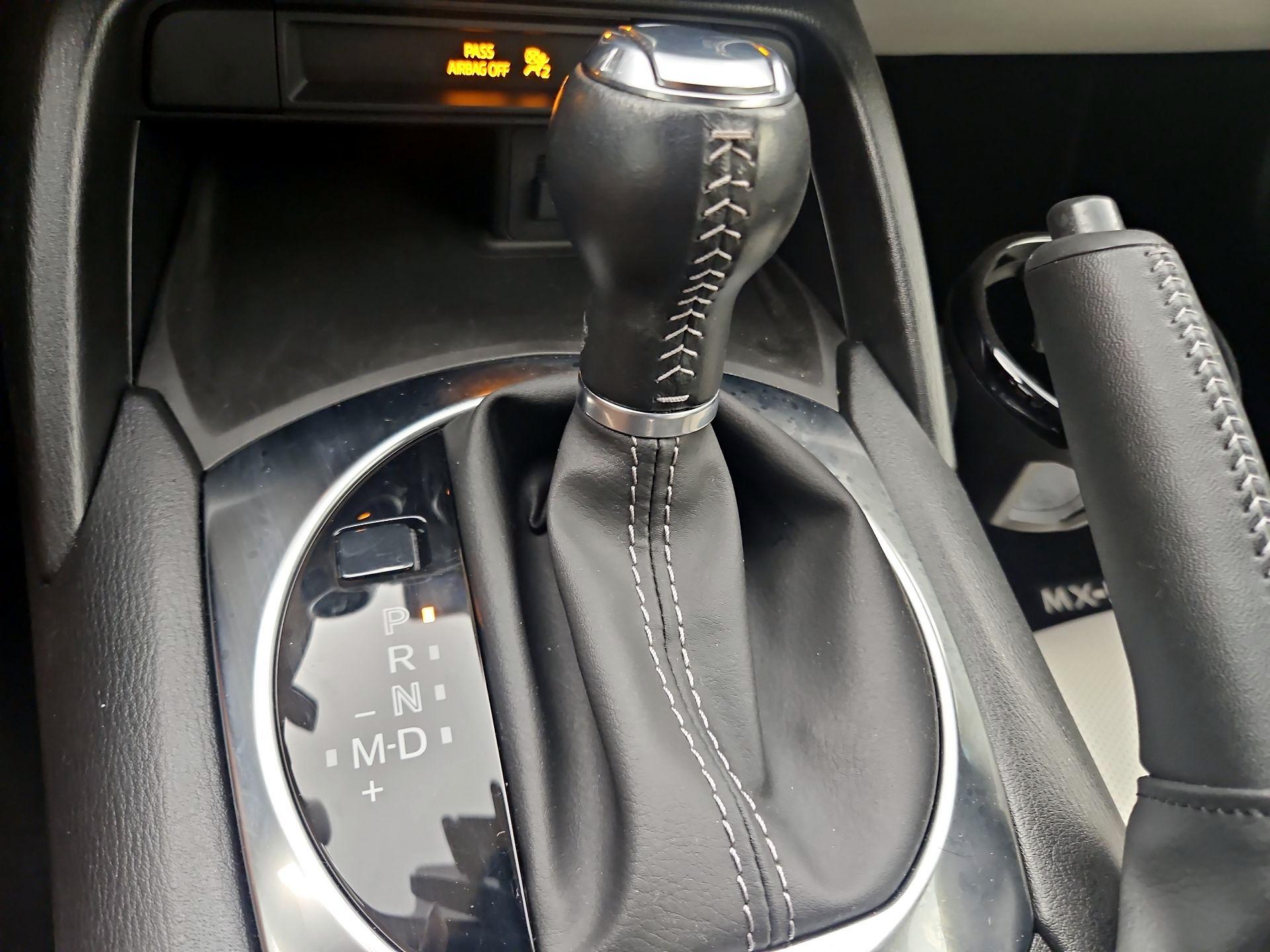 Thumbnail: 2021 Mazda MX-5 Miata - 18
