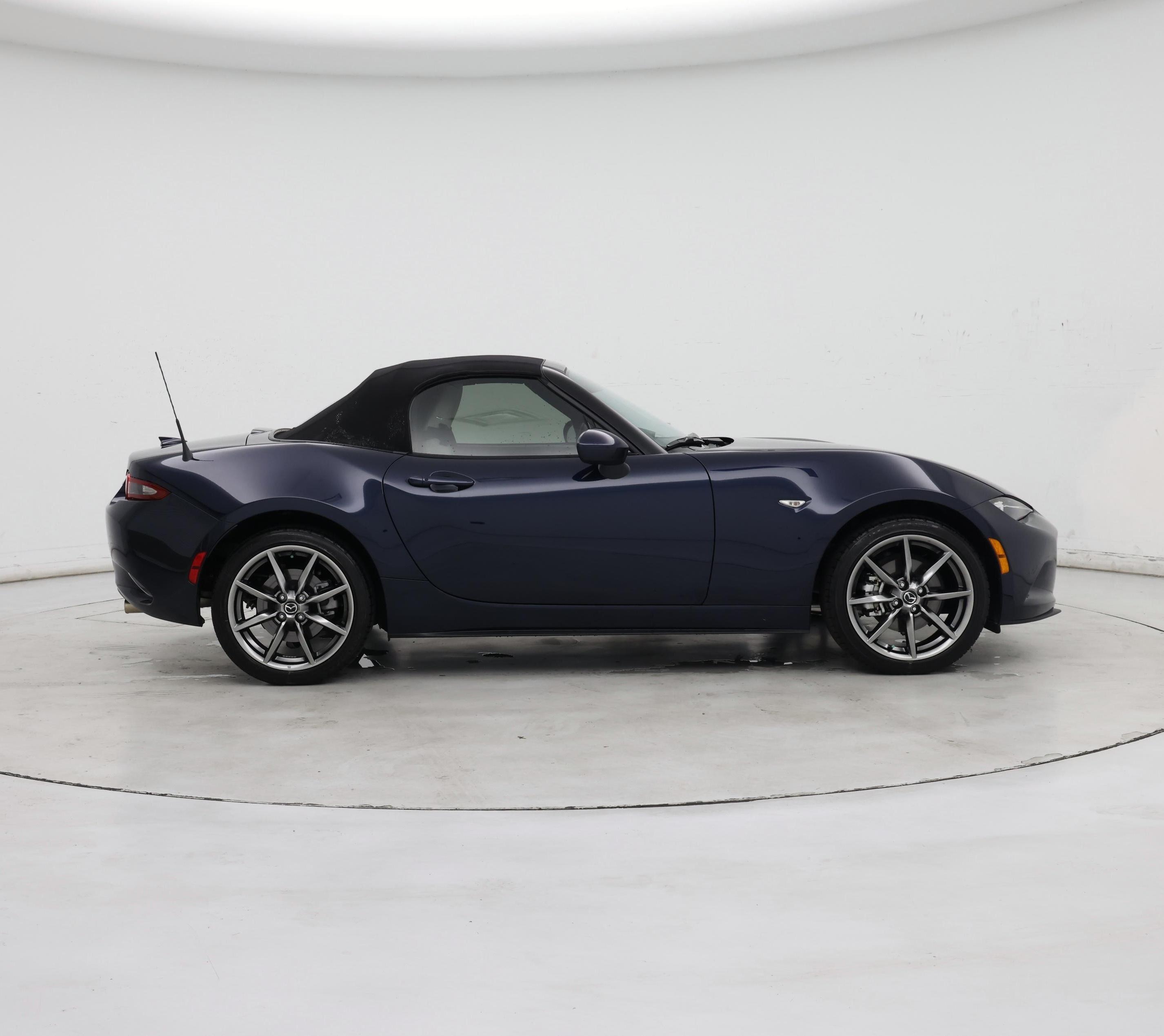 Thumbnail: 2021 Mazda MX-5 Miata - 7