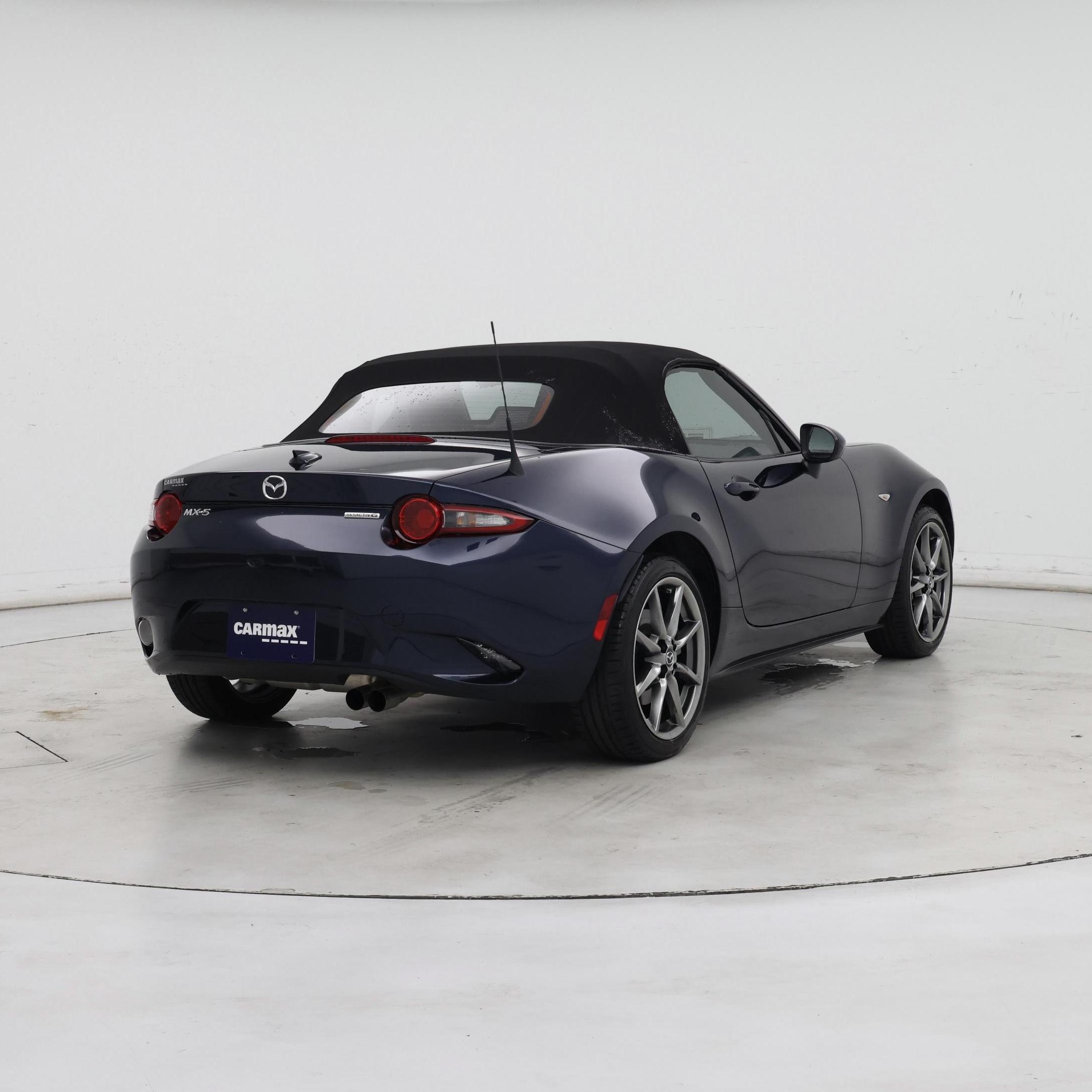 Thumbnail: 2021 Mazda MX-5 Miata - 8